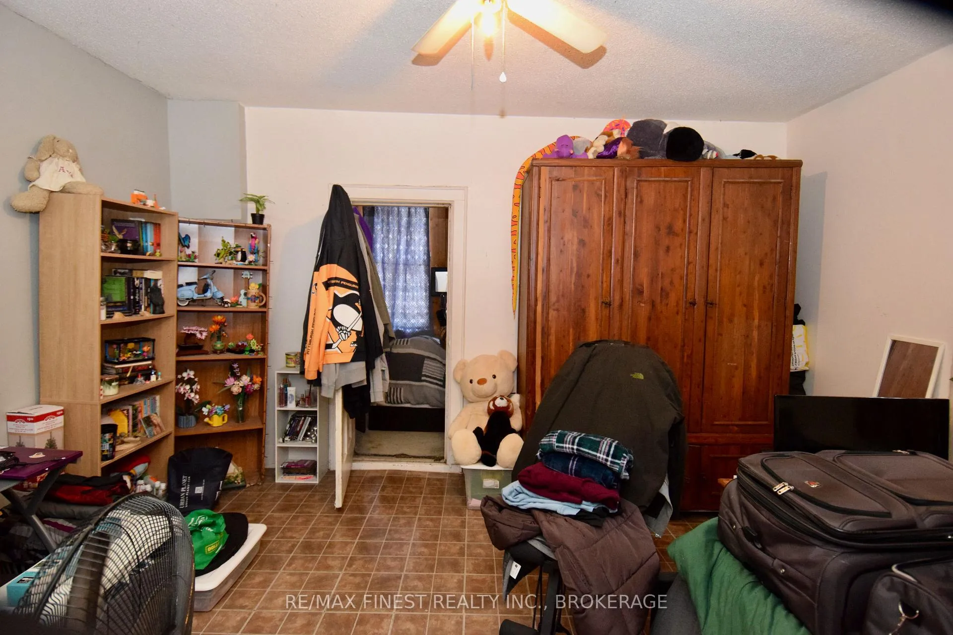 Photo 18 of 9-11 Bridge Street E, Greater Napanee — HOMEH