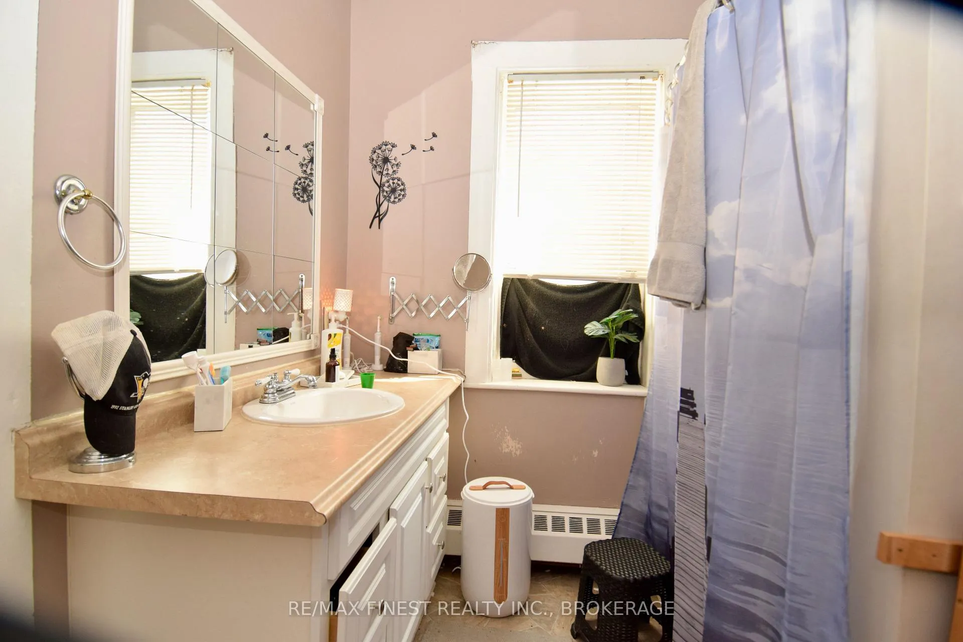 Photo 20 of 9-11 Bridge Street E, Greater Napanee — HOMEH