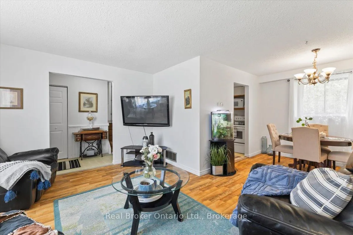 Photo 16 of 109 Miller Crescent, Minto — HOMEH