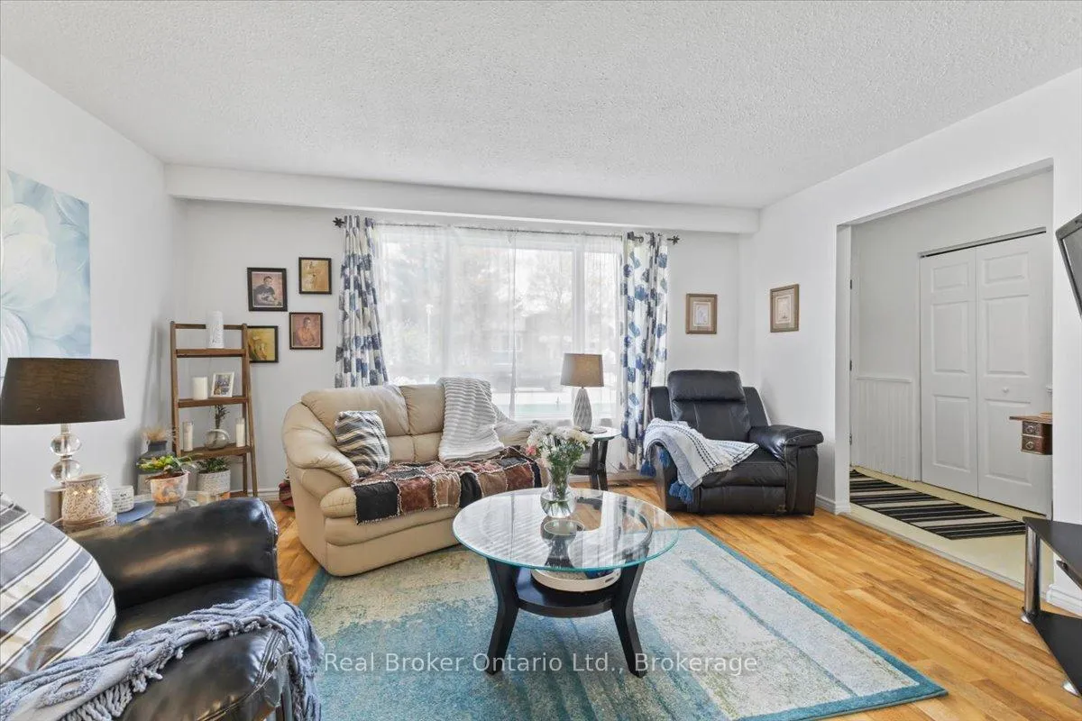 Photo 17 of 109 Miller Crescent, Minto — HOMEH
