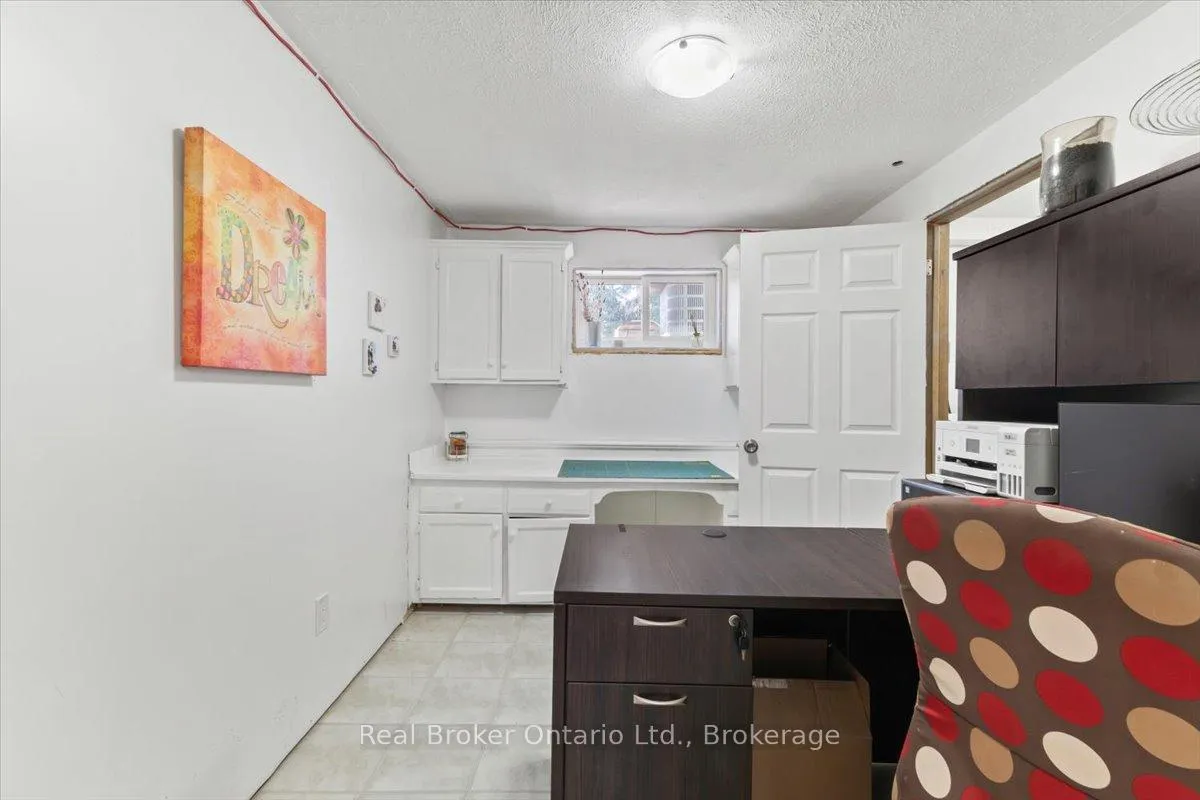 Photo 36 of 109 Miller Crescent, Minto — HOMEH