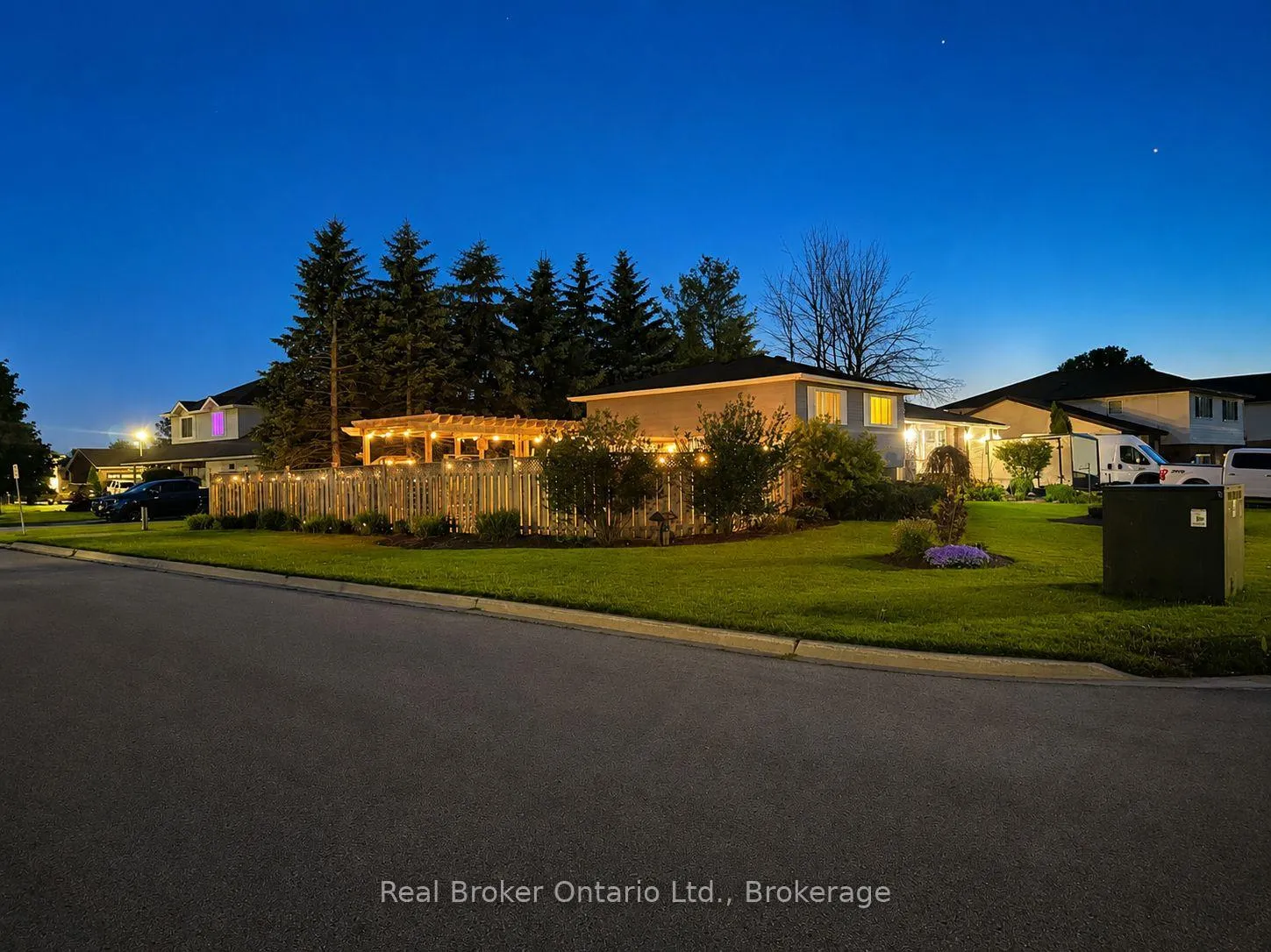 Photo 8 of 109 Miller Crescent, Minto — HOMEH