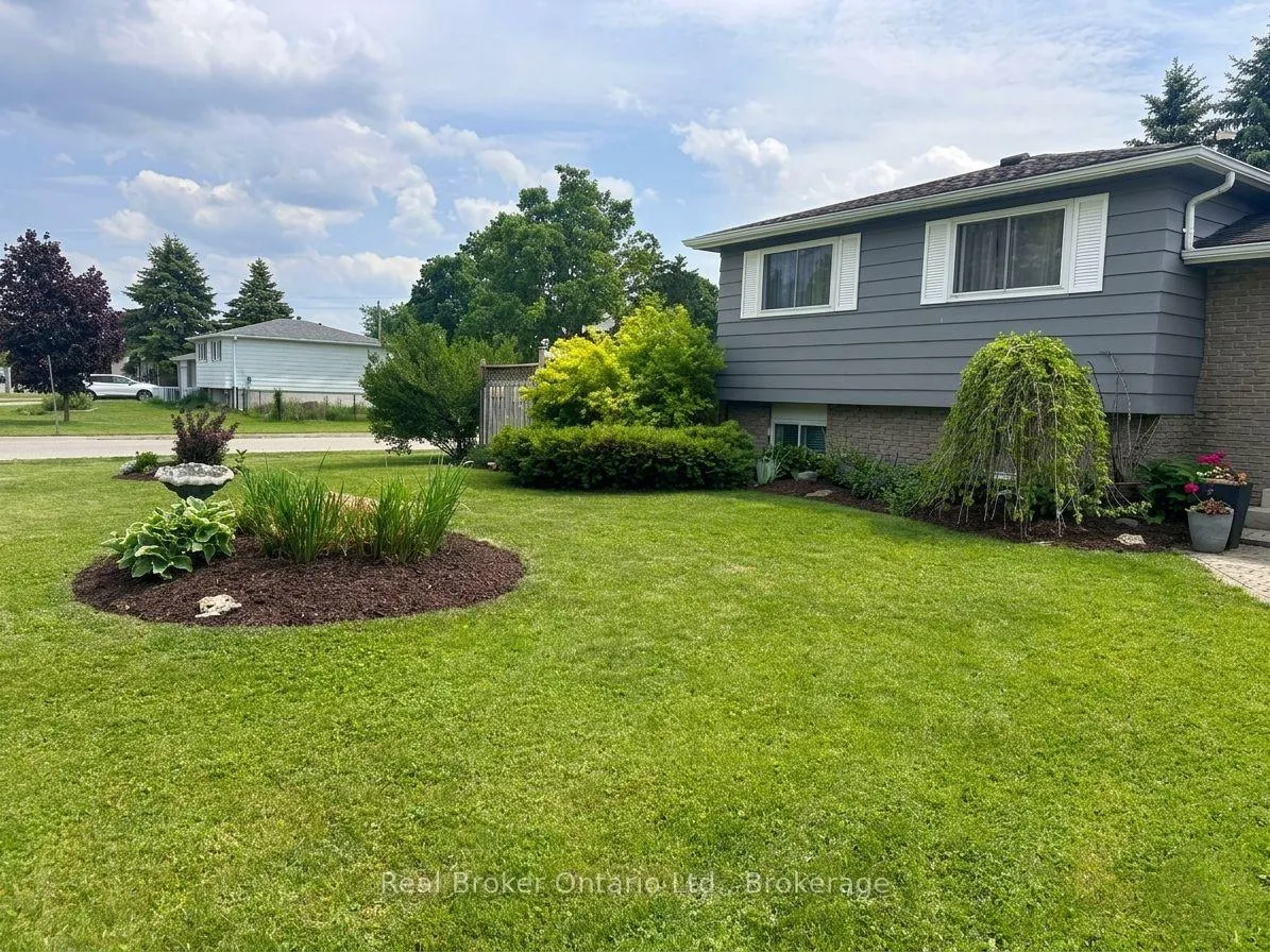 Photo 43 of 109 Miller Crescent, Minto — HOMEH