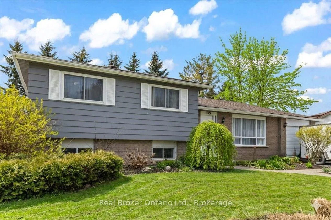Photo 10 of 109 Miller Crescent, Minto — HOMEH
