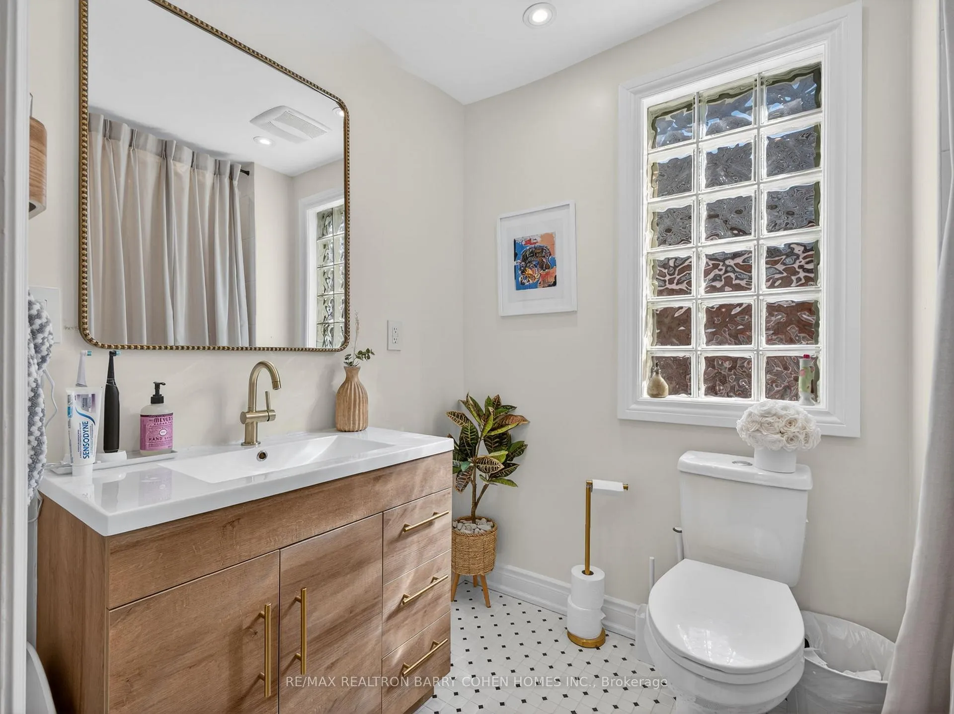 Photo 21 of 144 Rosemount Avenue, Toronto, Corso Italia-Davenport — HOMEH
