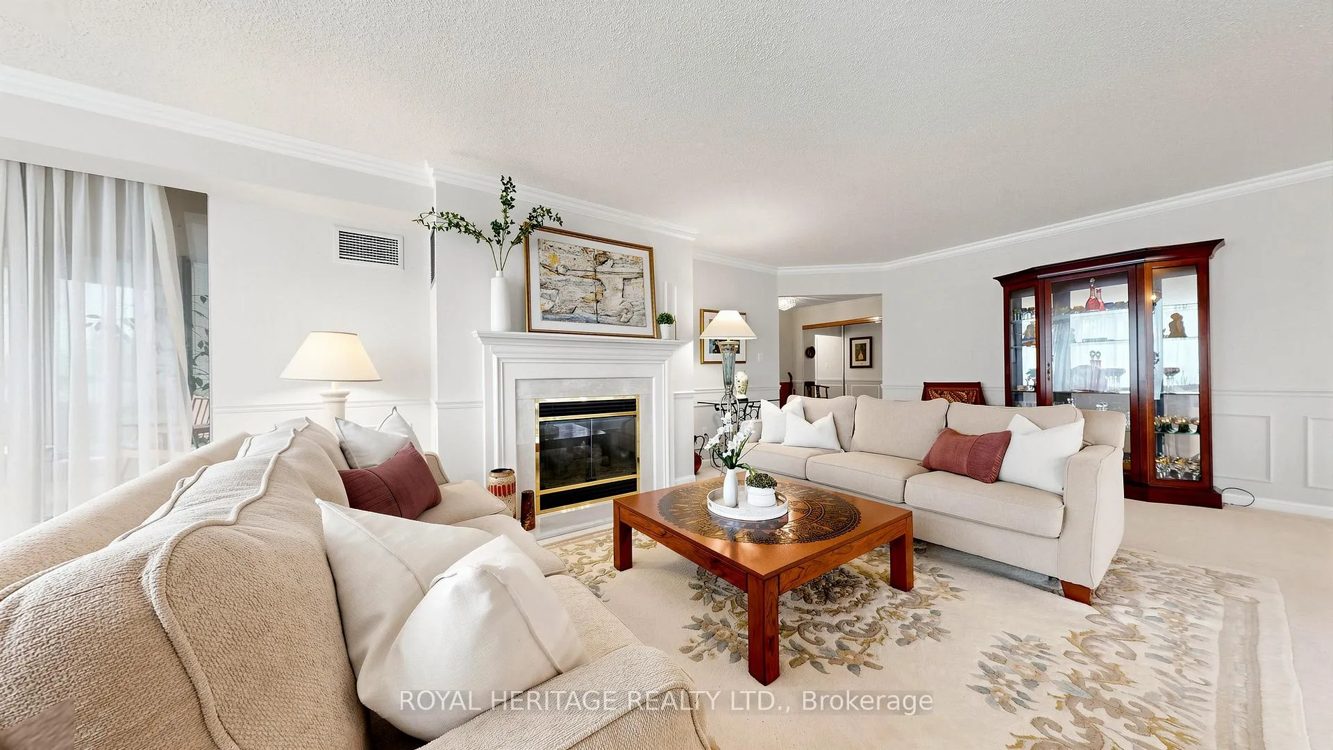 Photo 5 of Unit 314, 610 Bullock Drive, Markham, Markville — HOMEH
