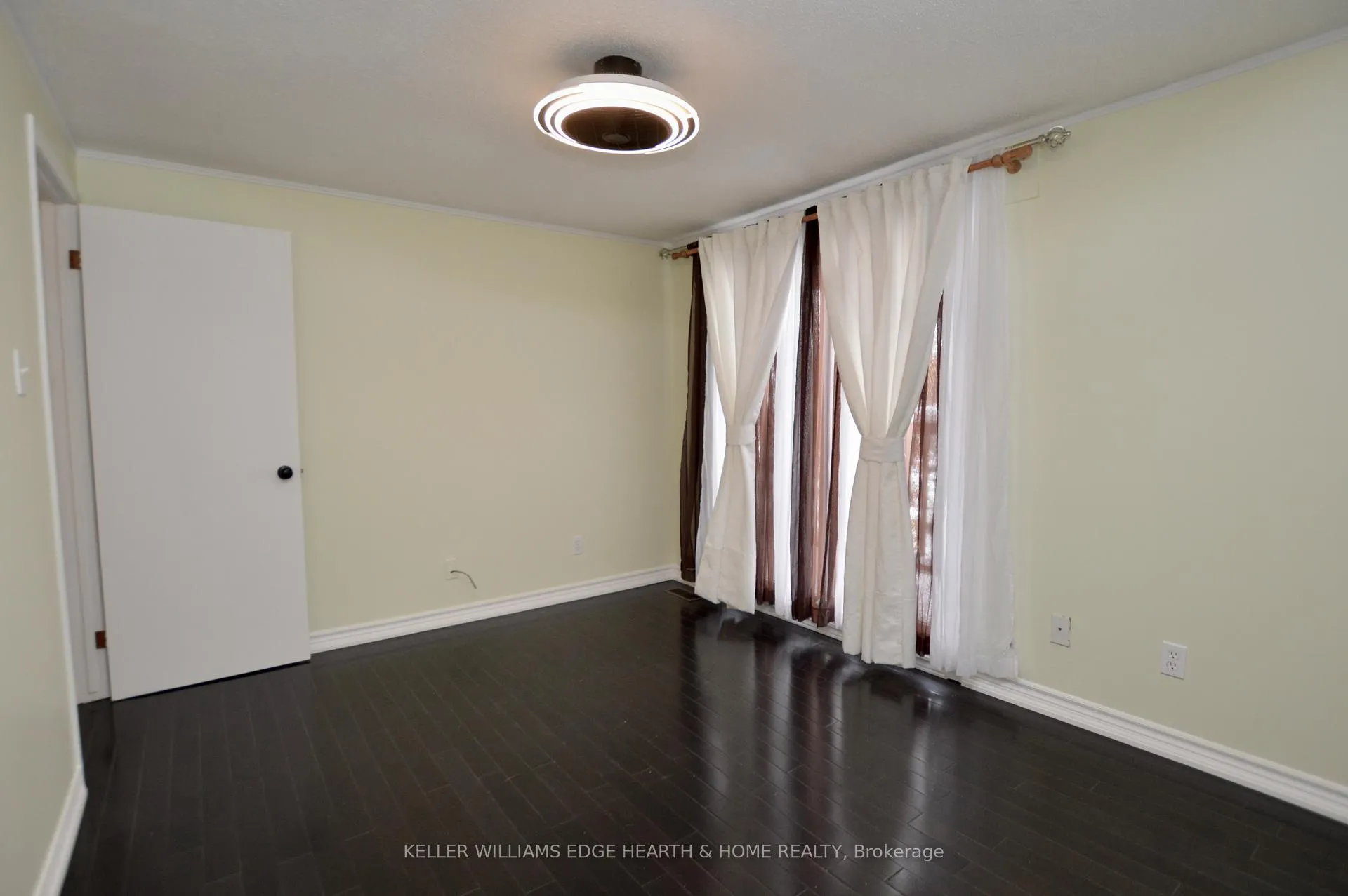 Photo 7 of Unit 2, 977 Francis Road, Burlington, LaSalle — HOMEH