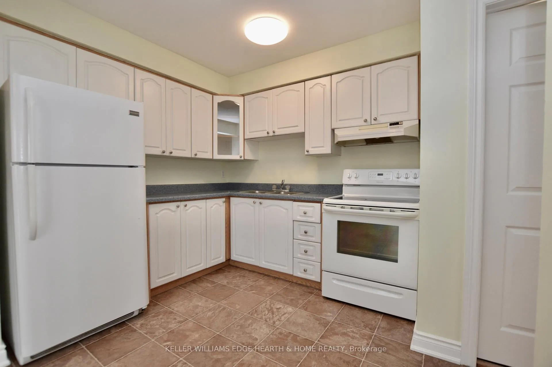 Photo 23 of Unit 2, 977 Francis Road, Burlington, LaSalle — HOMEH