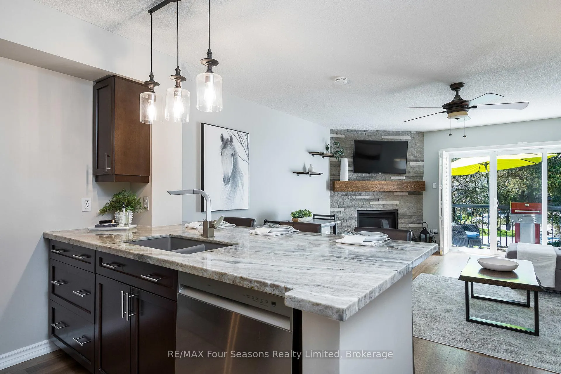 Photo 13 of 373 Mariners Way, Collingwood — HOMEH