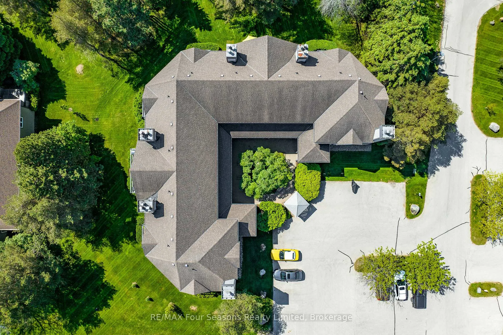 Photo 21 of 373 Mariners Way, Collingwood — HOMEH