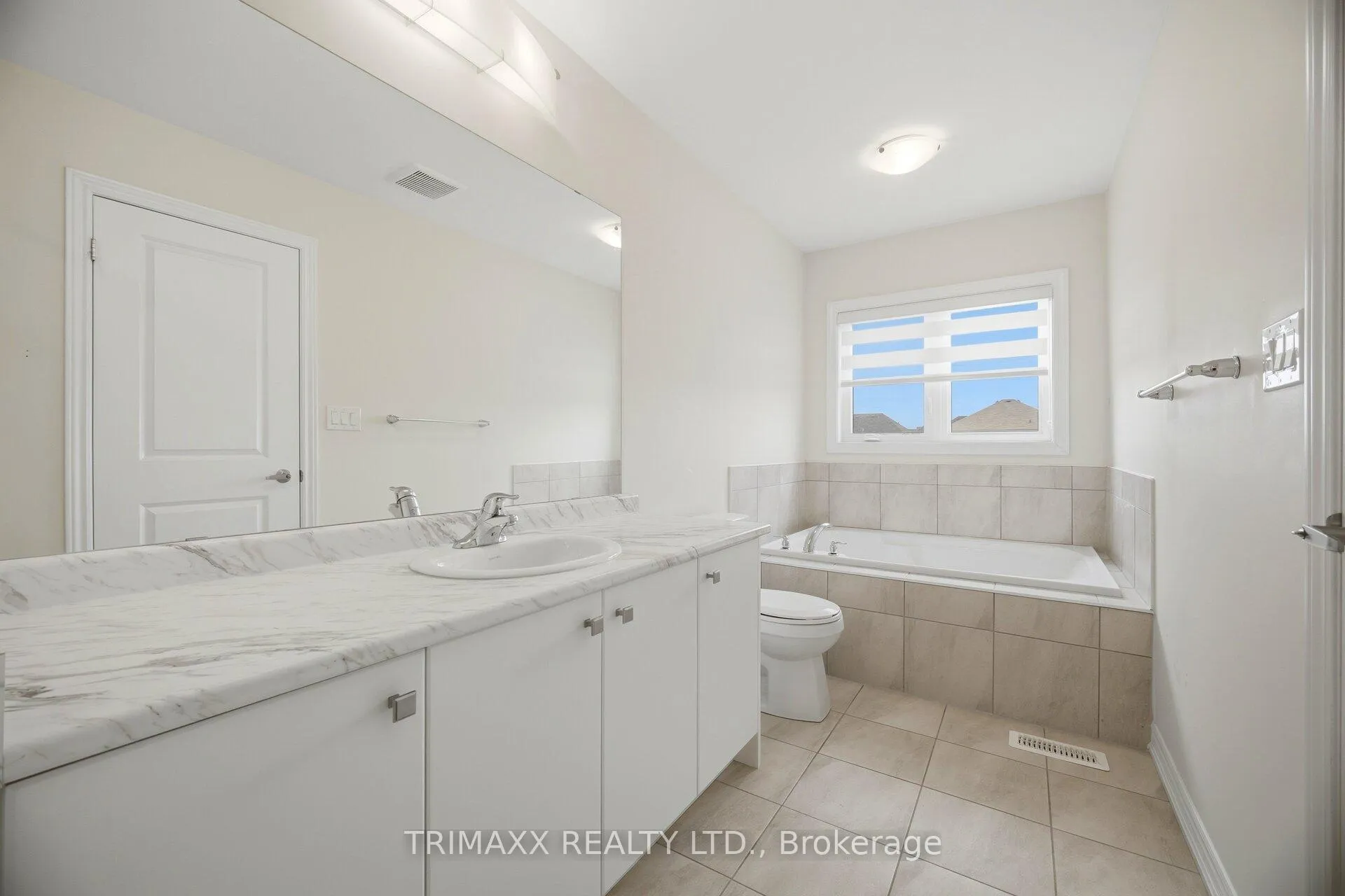 Photo 17 of 275 Vanilla Trail, Thorold, Rolling Meadows — HOMEH