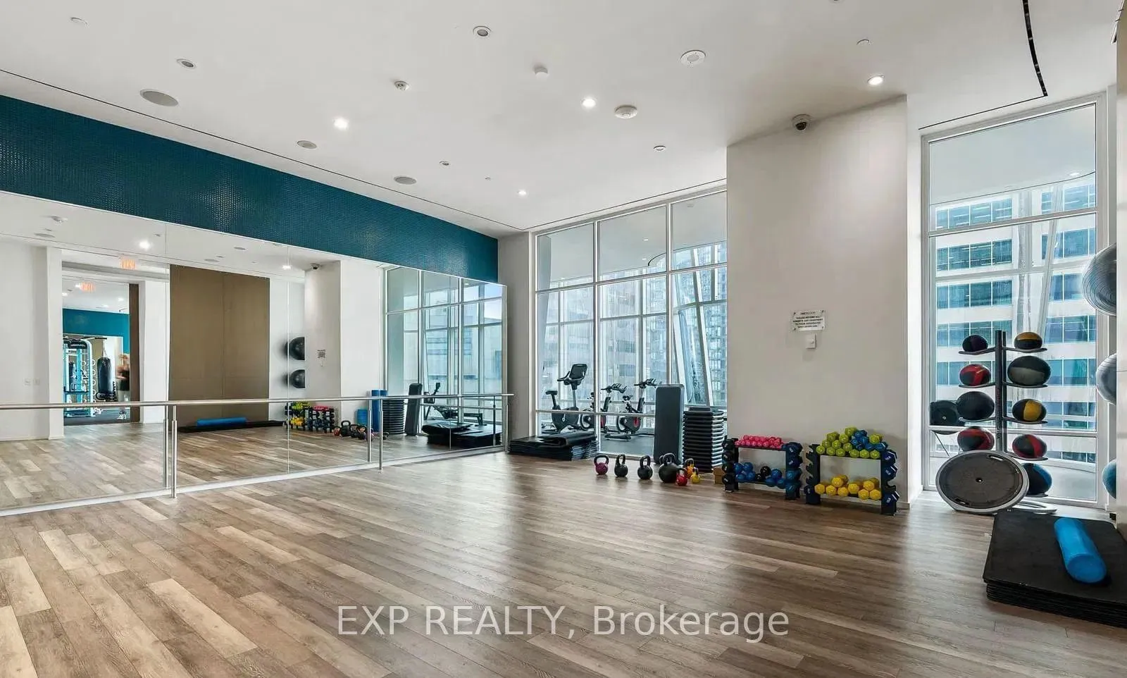 Photo 8 of Unit 1, 1 Bloor Street, Toronto, Church-Yonge Corridor — HOMEH