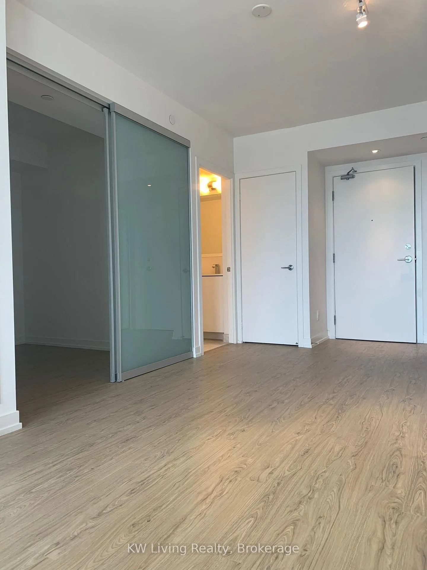 Photo 3 of Unit 4311, 85 Wood Street, Toronto, Church-Yonge Corridor — HOMEH