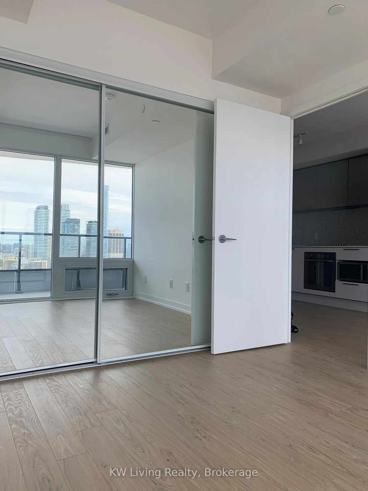 Photo 8 of Unit 4311, 85 Wood Street, Toronto, Church-Yonge Corridor — HOMEH