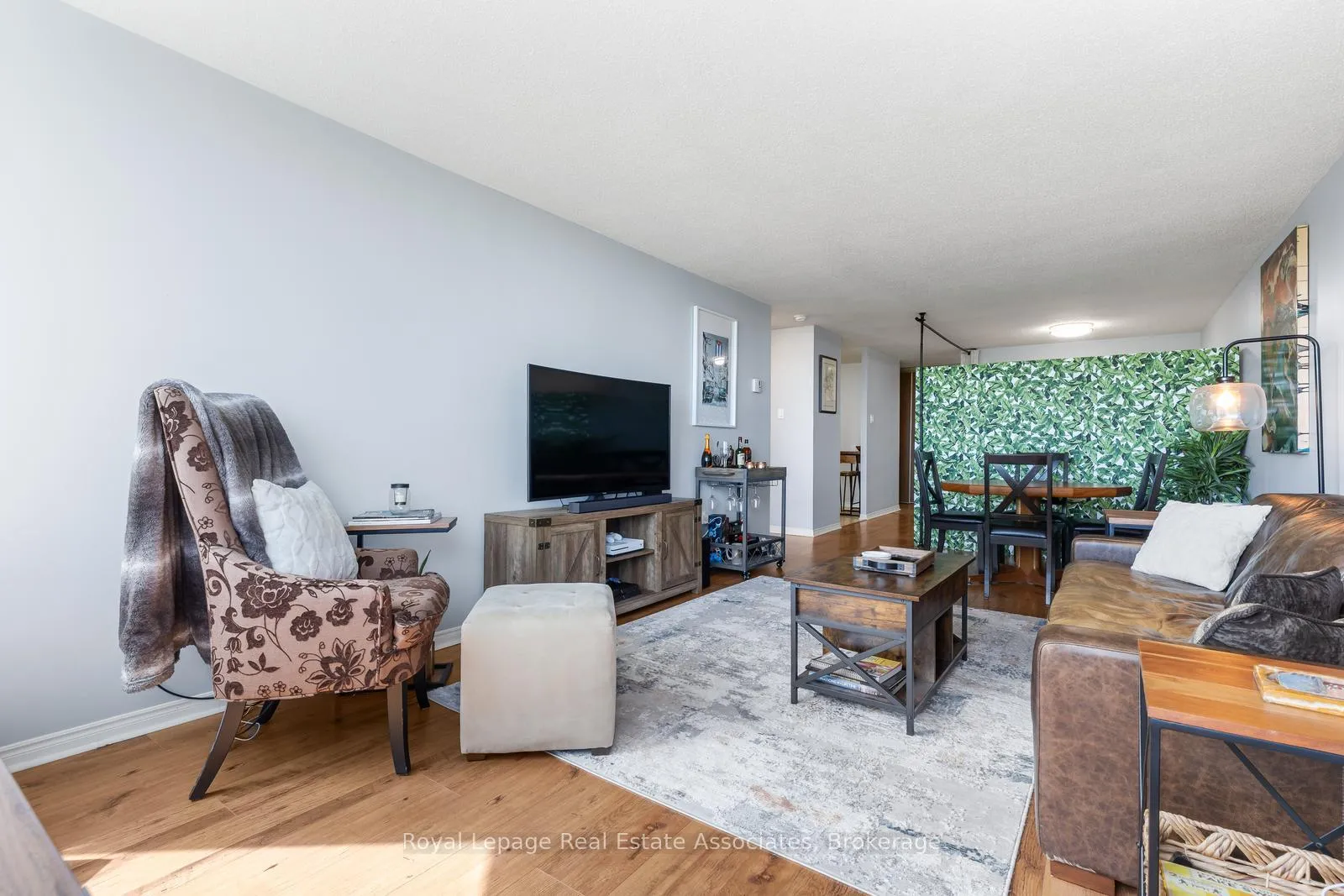 Photo 9 of Unit 1502, 55 Green Valley Drive, Kitchener, Pioneer Park — HOMEH