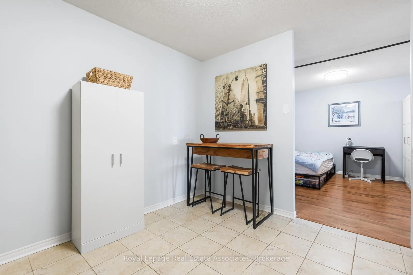 Photo 15 of Unit 1502, 55 Green Valley Drive, Kitchener, Pioneer Park — HOMEH
