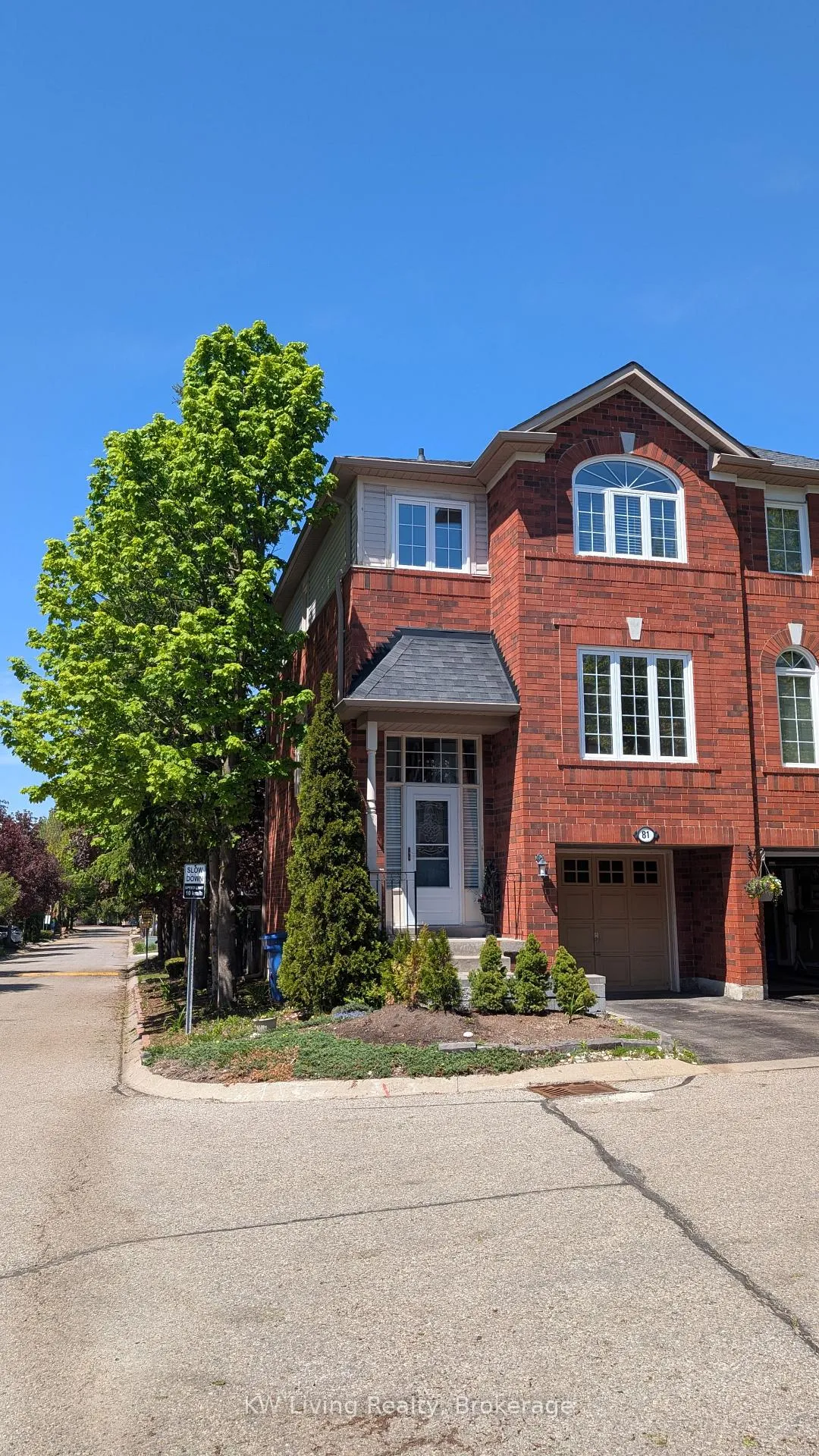 Front of Unit 62, 81 Mosaics Avenue