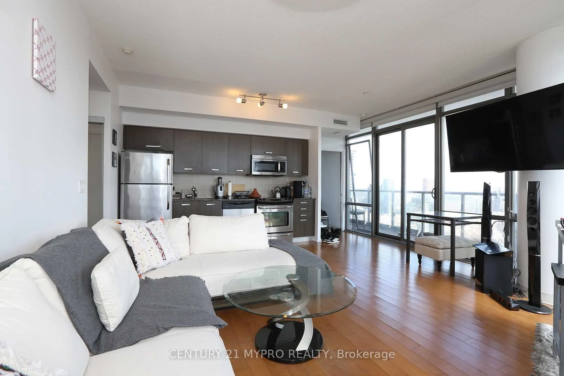 Photo 5 of Unit 4508, 832 Bay Street, Toronto, Bay Street Corridor — HOMEH