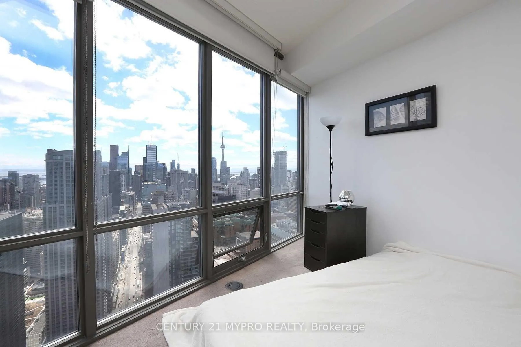 Photo 7 of Unit 4508, 832 Bay Street, Toronto, Bay Street Corridor — HOMEH