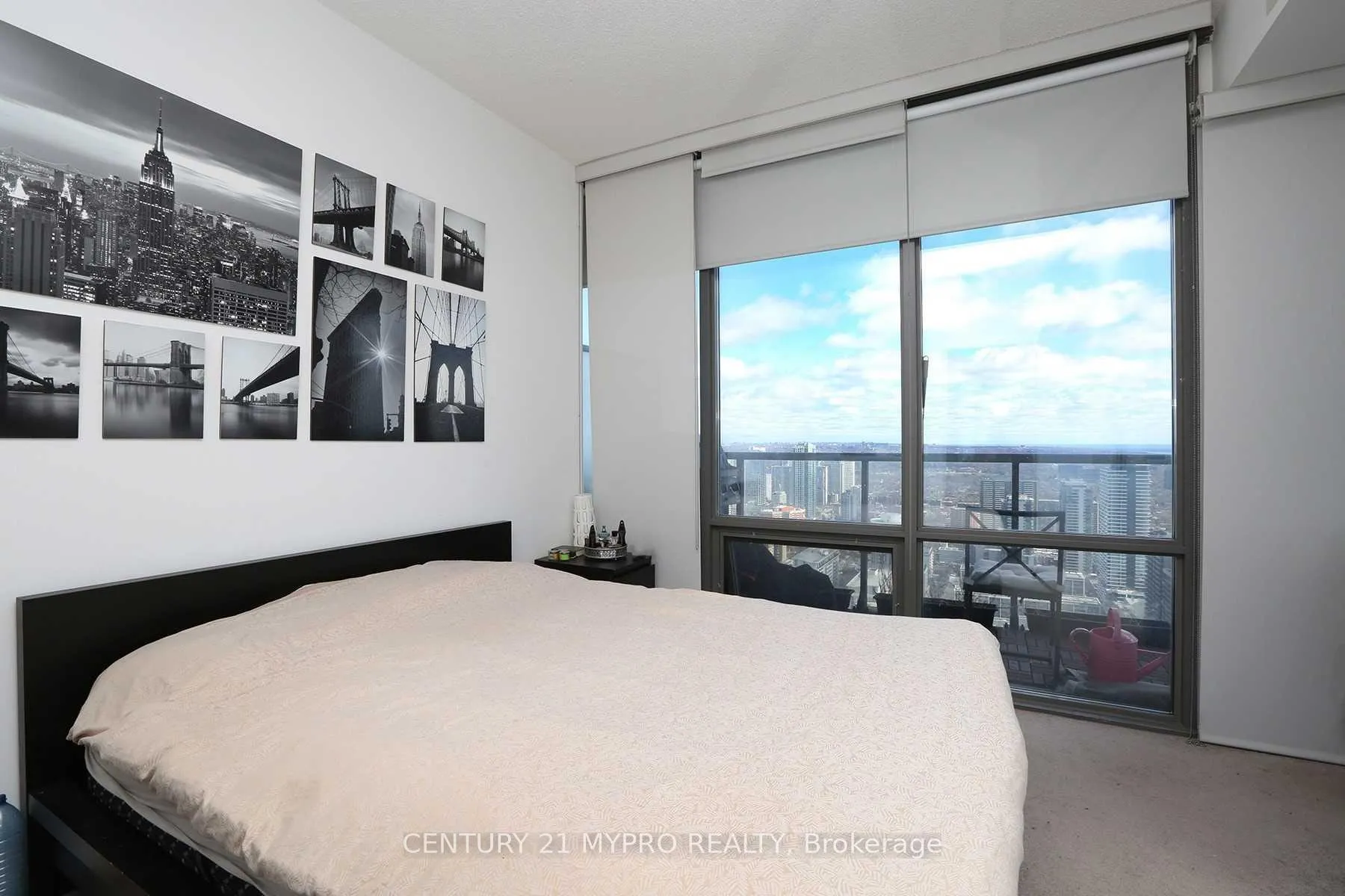 Photo 8 of Unit 4508, 832 Bay Street, Toronto, Bay Street Corridor — HOMEH