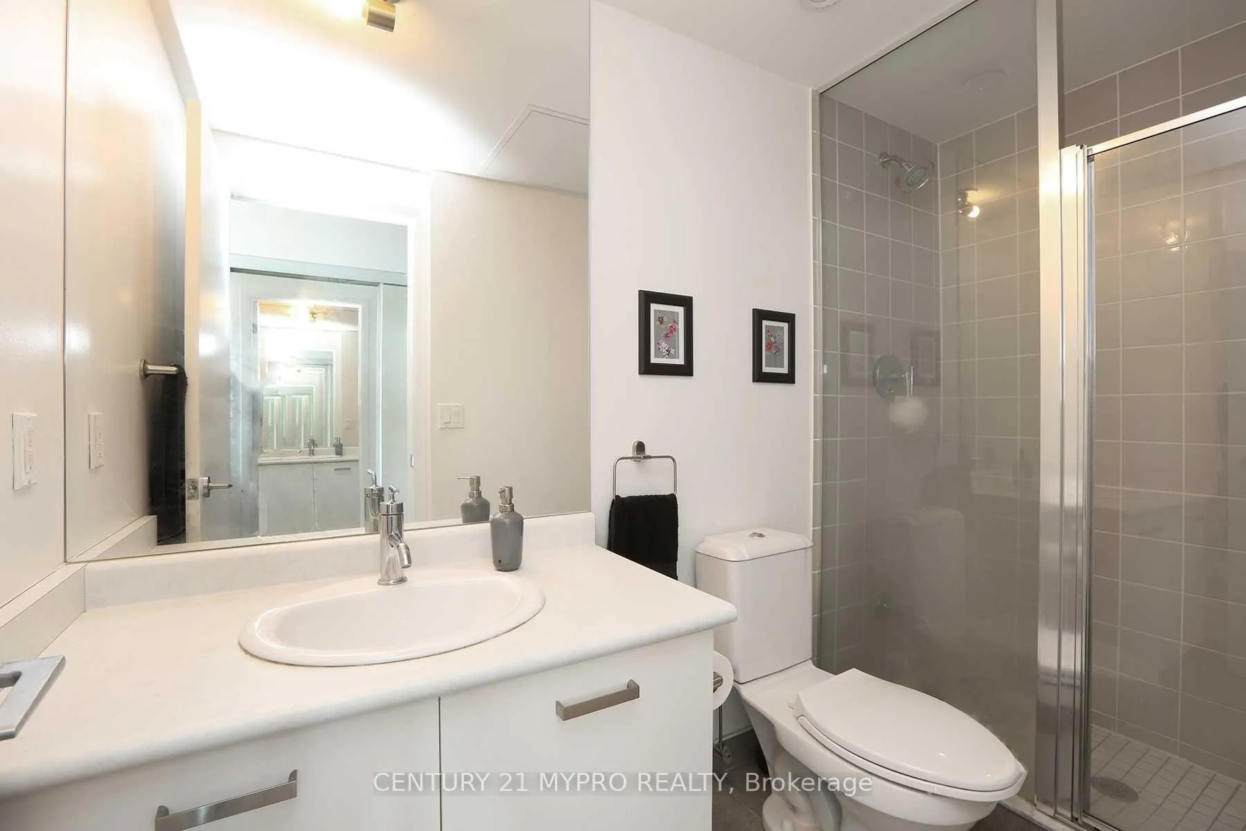 Photo 12 of Unit 4508, 832 Bay Street, Toronto, Bay Street Corridor — HOMEH