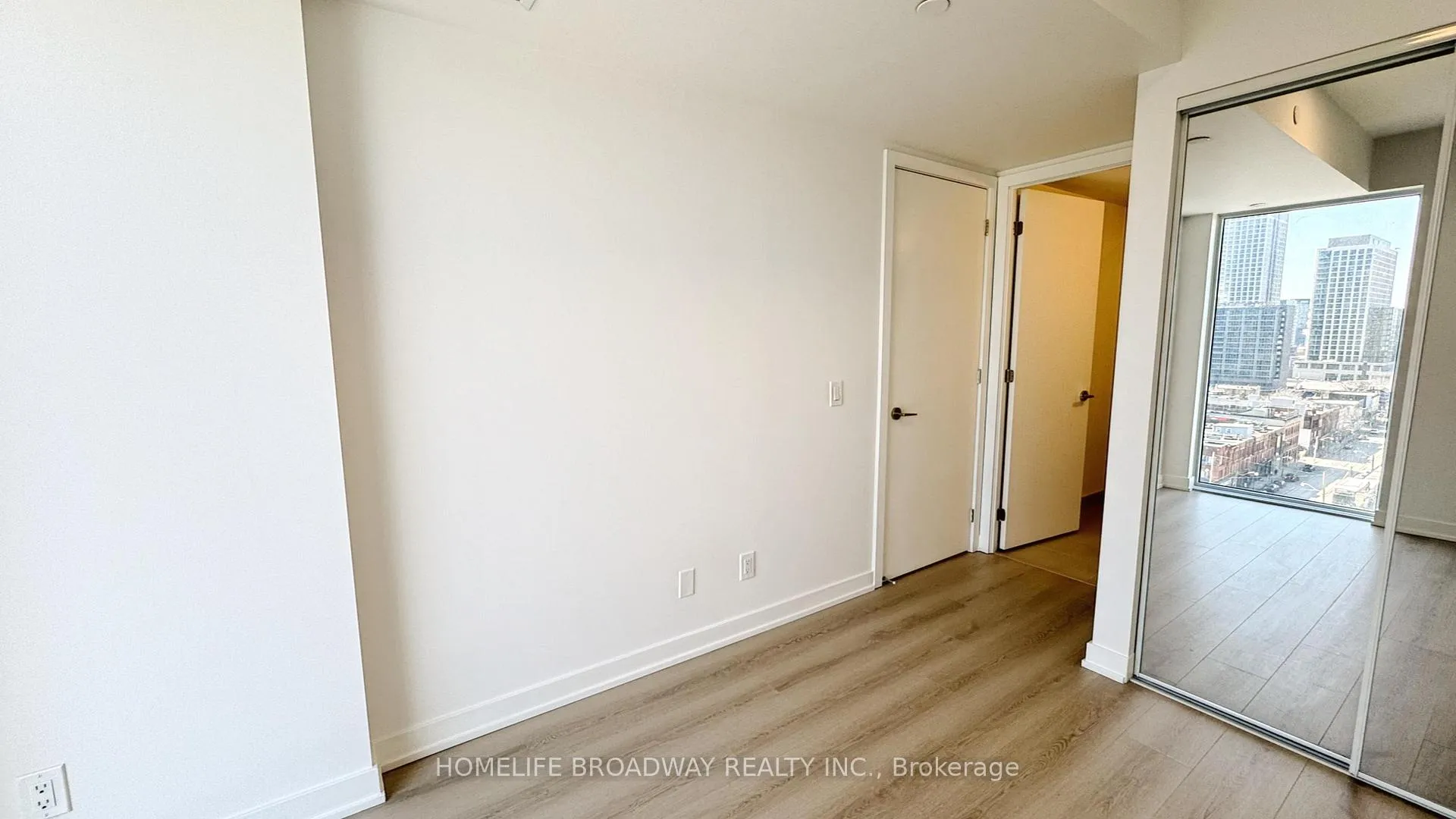 Photo 6 of Unit 1505, 100 Queen Street E, Toronto, Church-Yonge Corridor — HOMEH