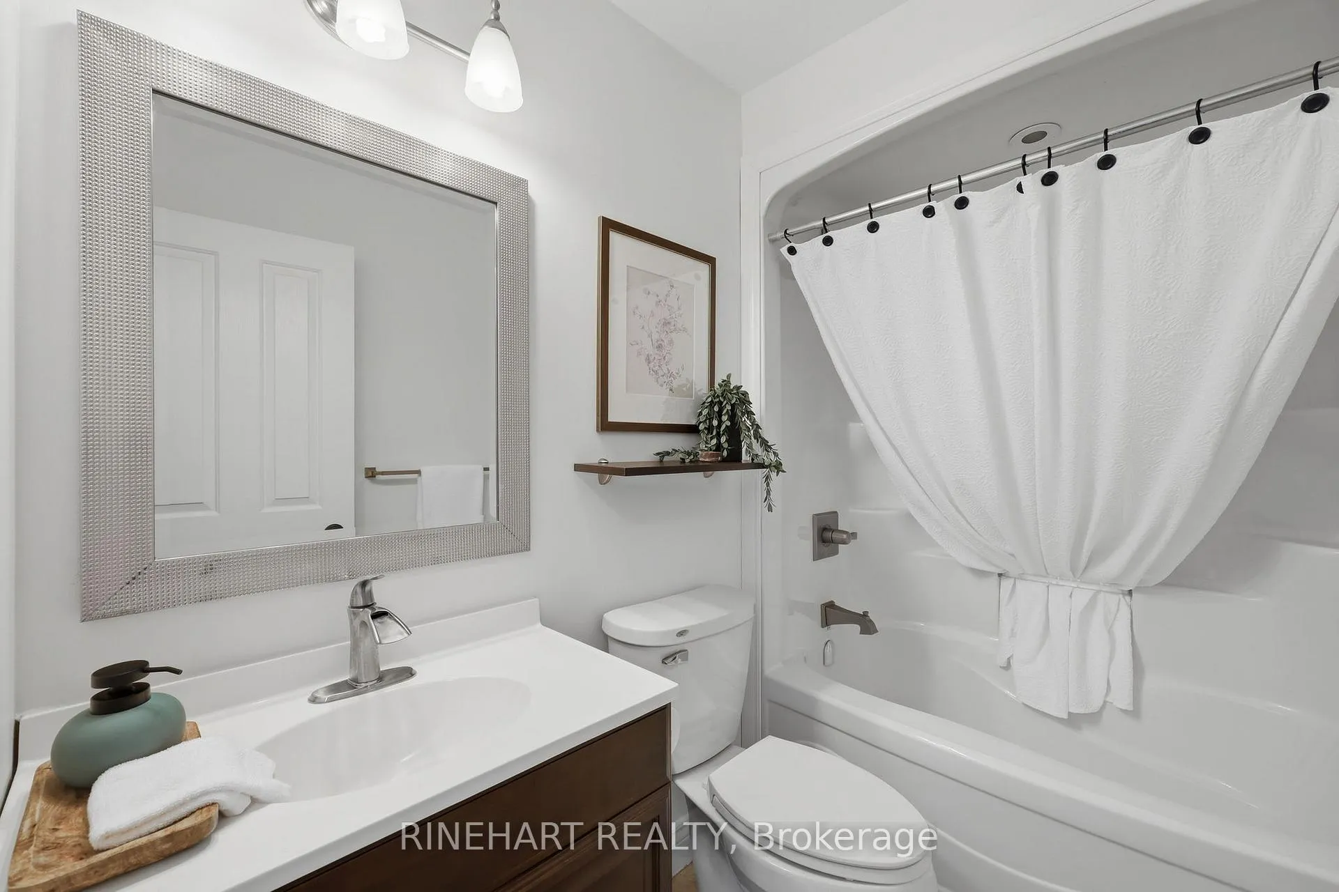 Photo 34 of 36 Redford Road, London, North B — HOMEH