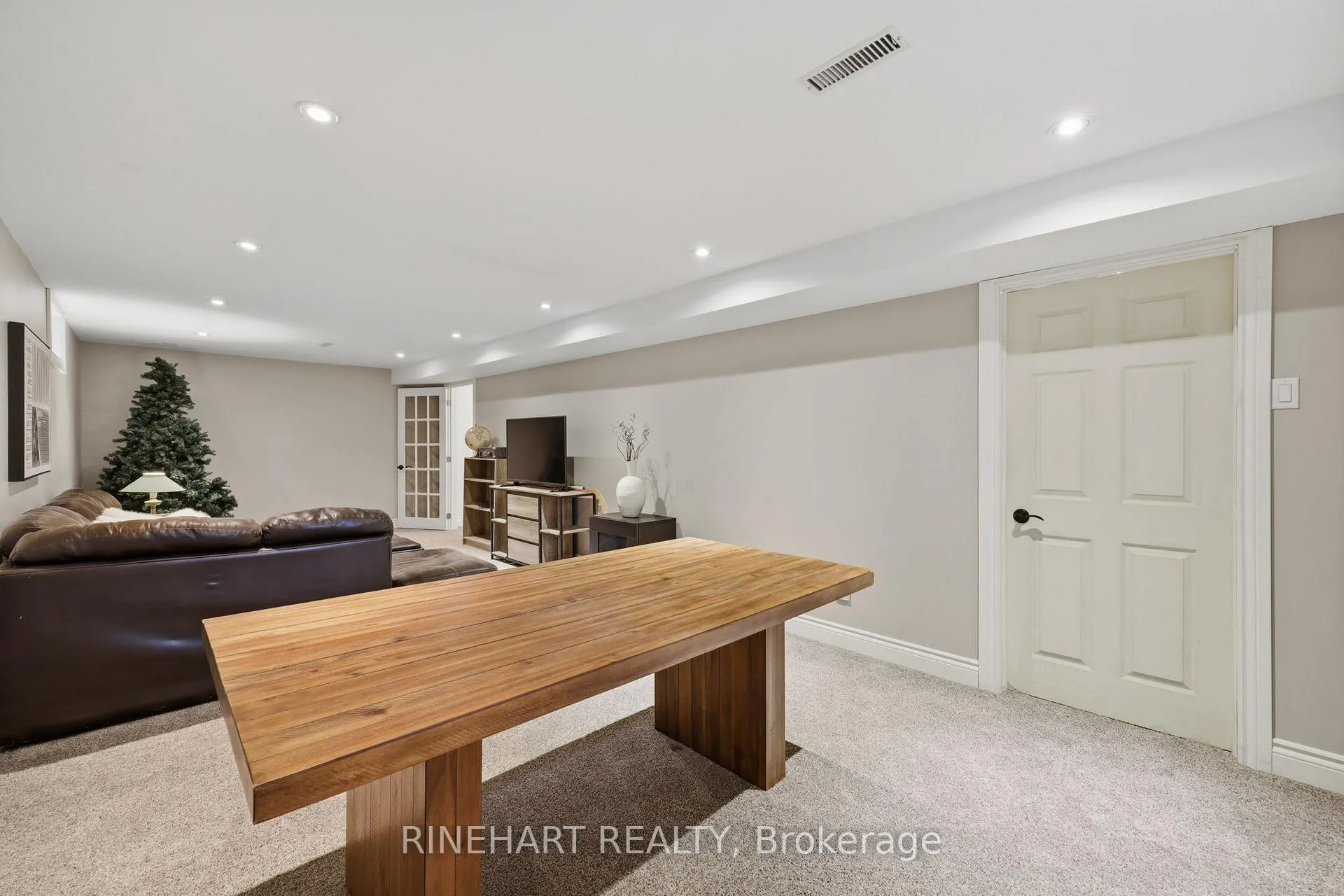 Photo 37 of 36 Redford Road, London, North B — HOMEH