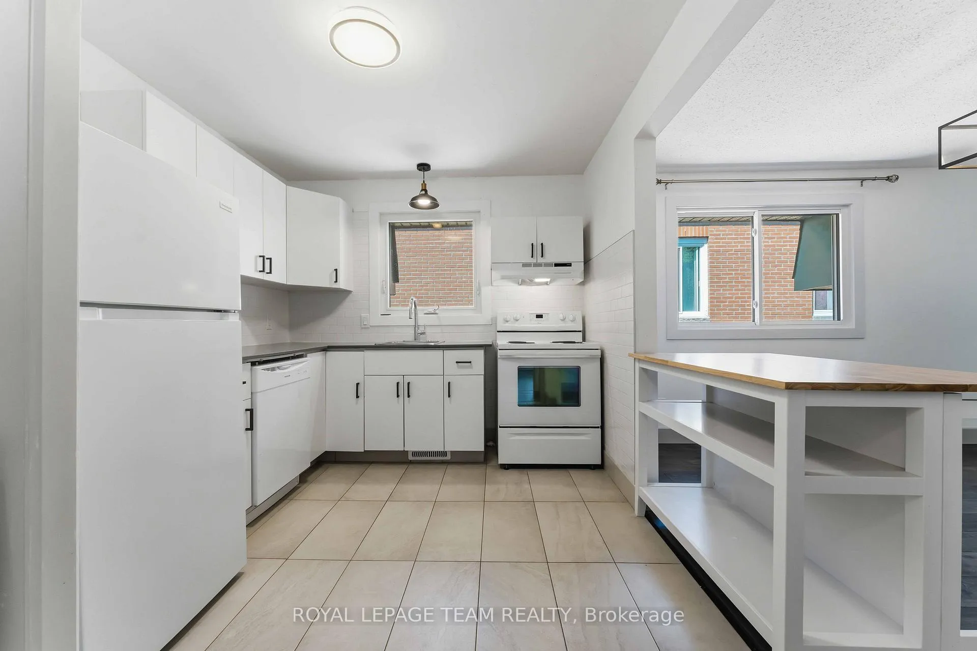 Photo 16 of Unit 2, 204 Donald Street, Ottawa, Overbrook/Castle Heights — HOMEH