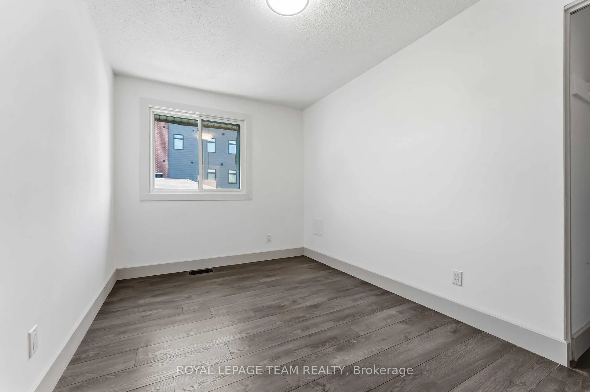 Photo 31 of Unit 2, 204 Donald Street, Ottawa, Overbrook/Castle Heights — HOMEH