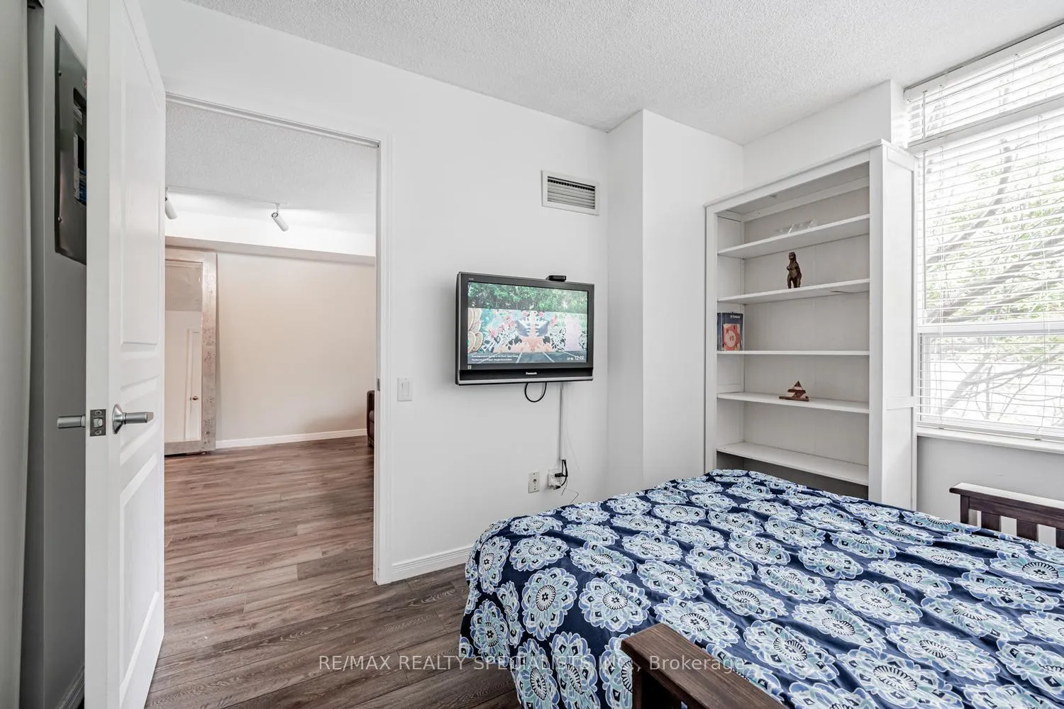 Photo 23 of Unit 208, 140 Bathurst Street, Toronto, Niagara — HOMEH