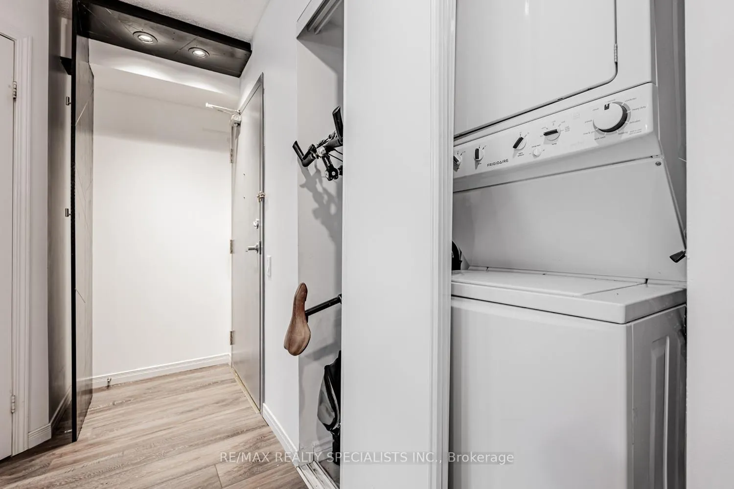 Photo 25 of Unit 208, 140 Bathurst Street, Toronto, Niagara — HOMEH