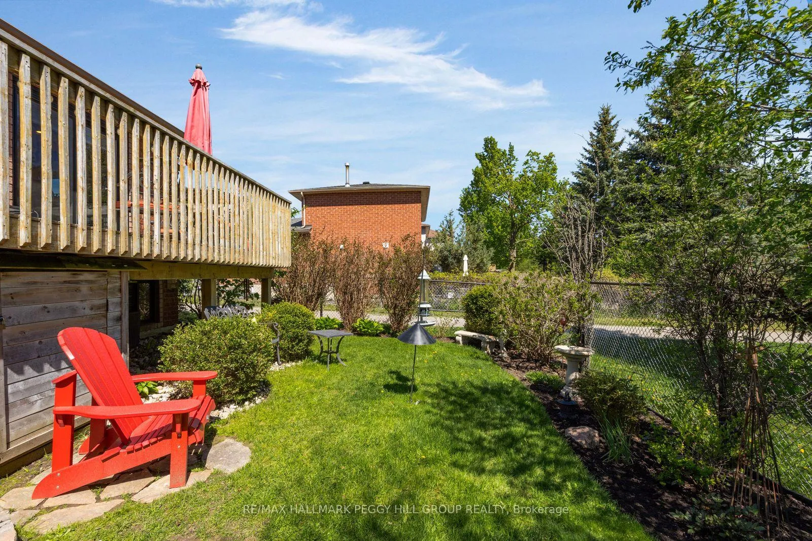 Photo 16 of 35 Golden Eagle Way, Barrie, Little Lake — HOMEH
