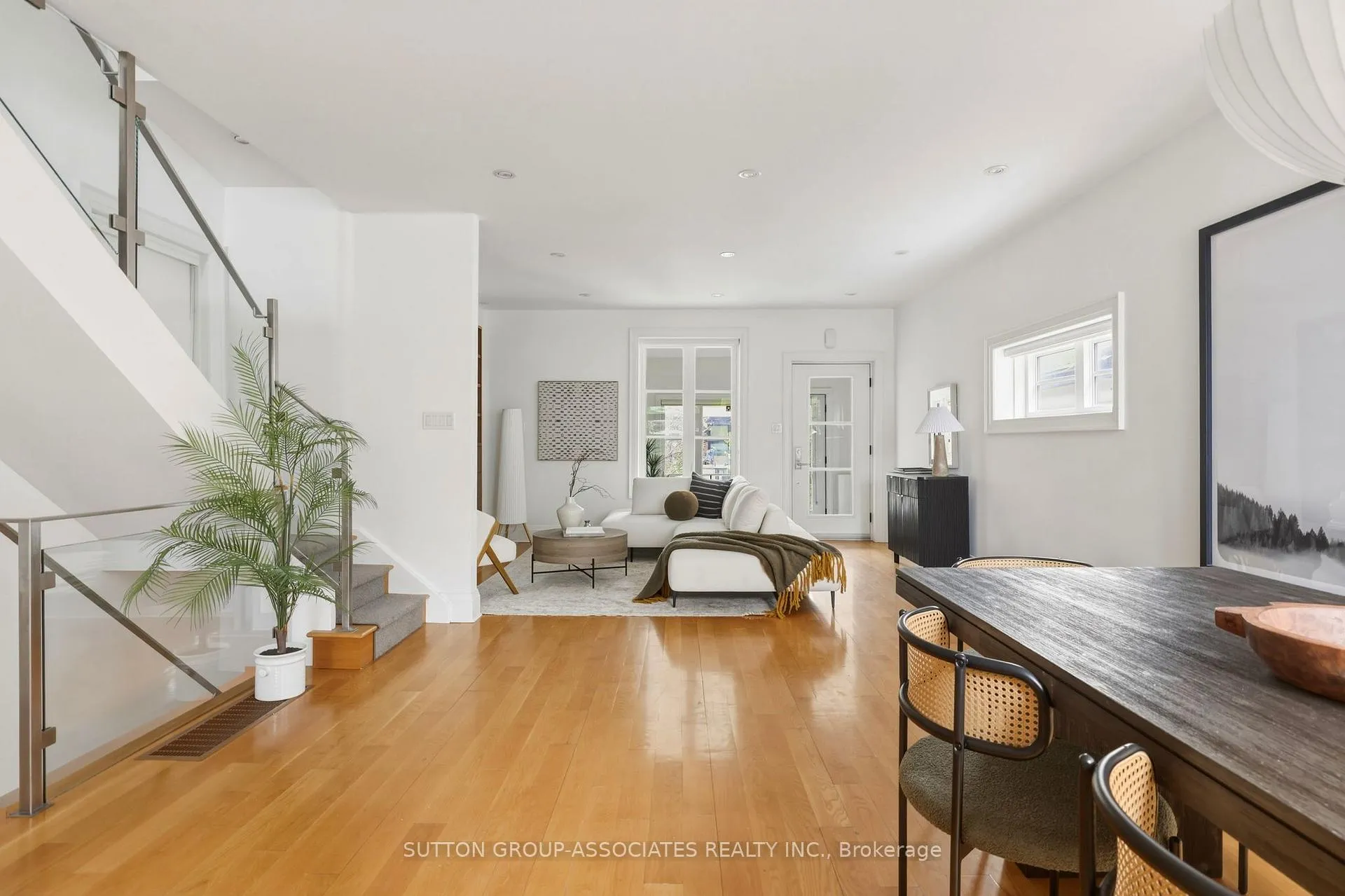 Photo 5 of 204 Beatrice Street, Toronto, Palmerston-Little Italy — HOMEH