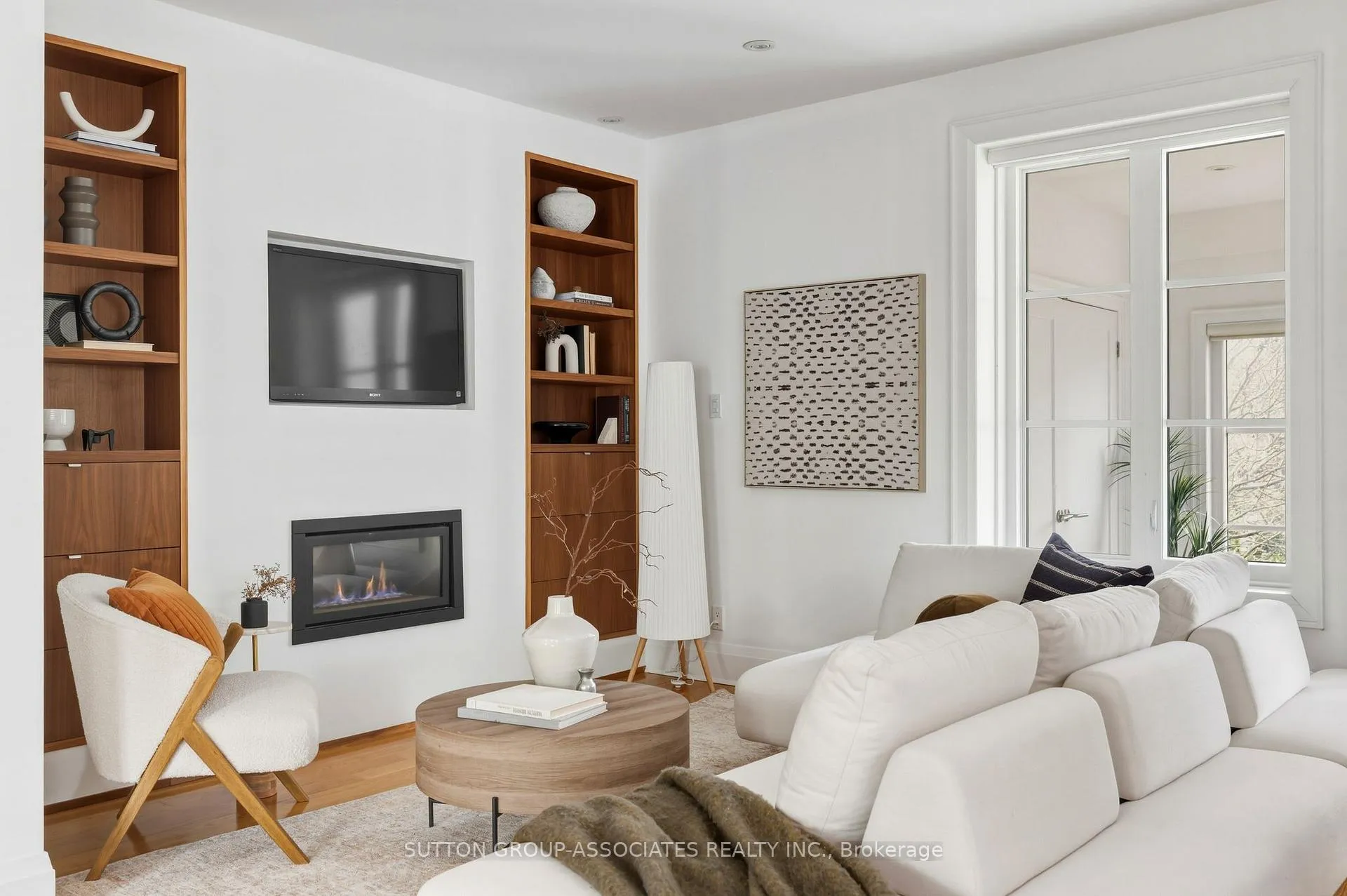 Photo 7 of 204 Beatrice Street, Toronto, Palmerston-Little Italy — HOMEH