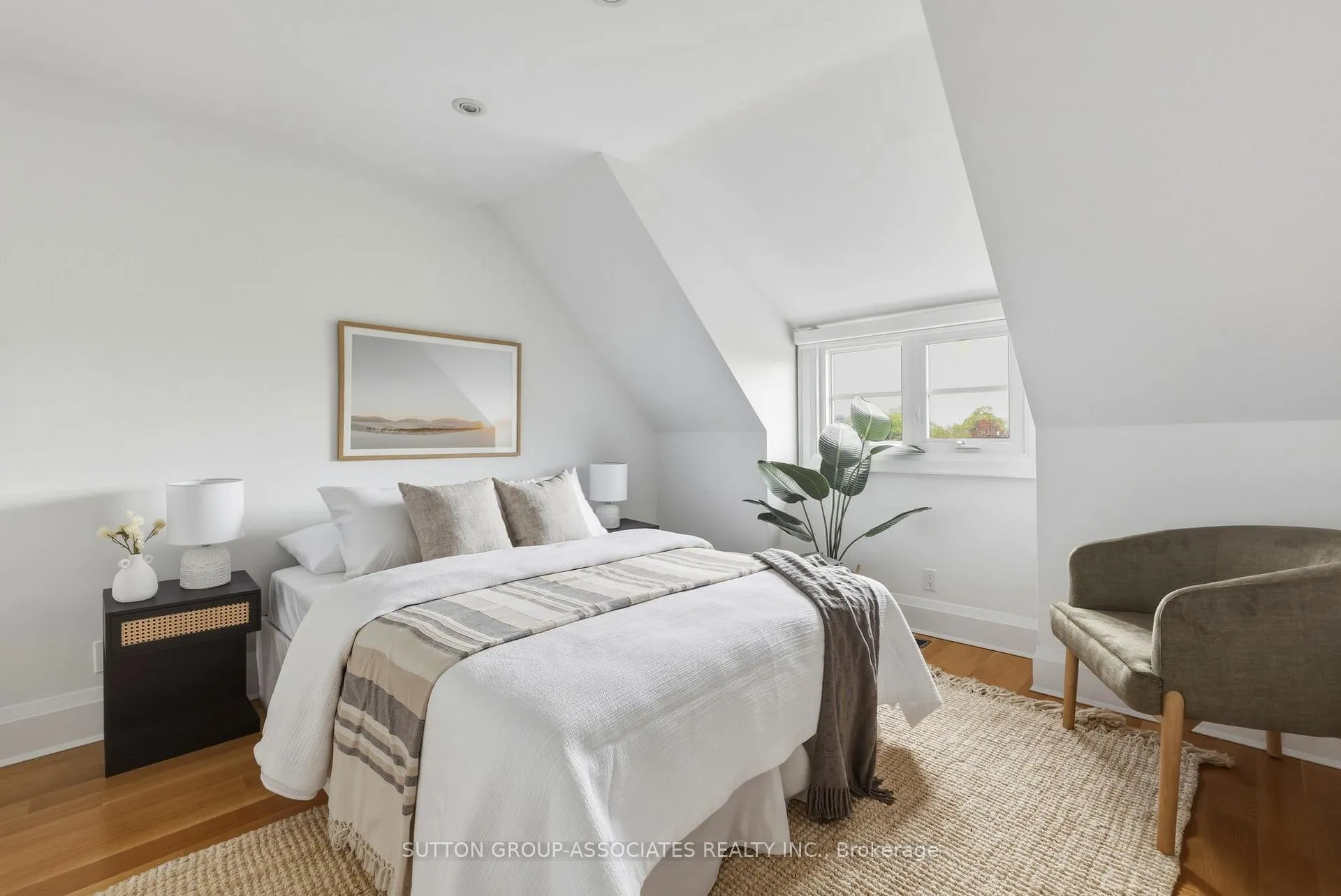 Photo 29 of 204 Beatrice Street, Toronto, Palmerston-Little Italy — HOMEH