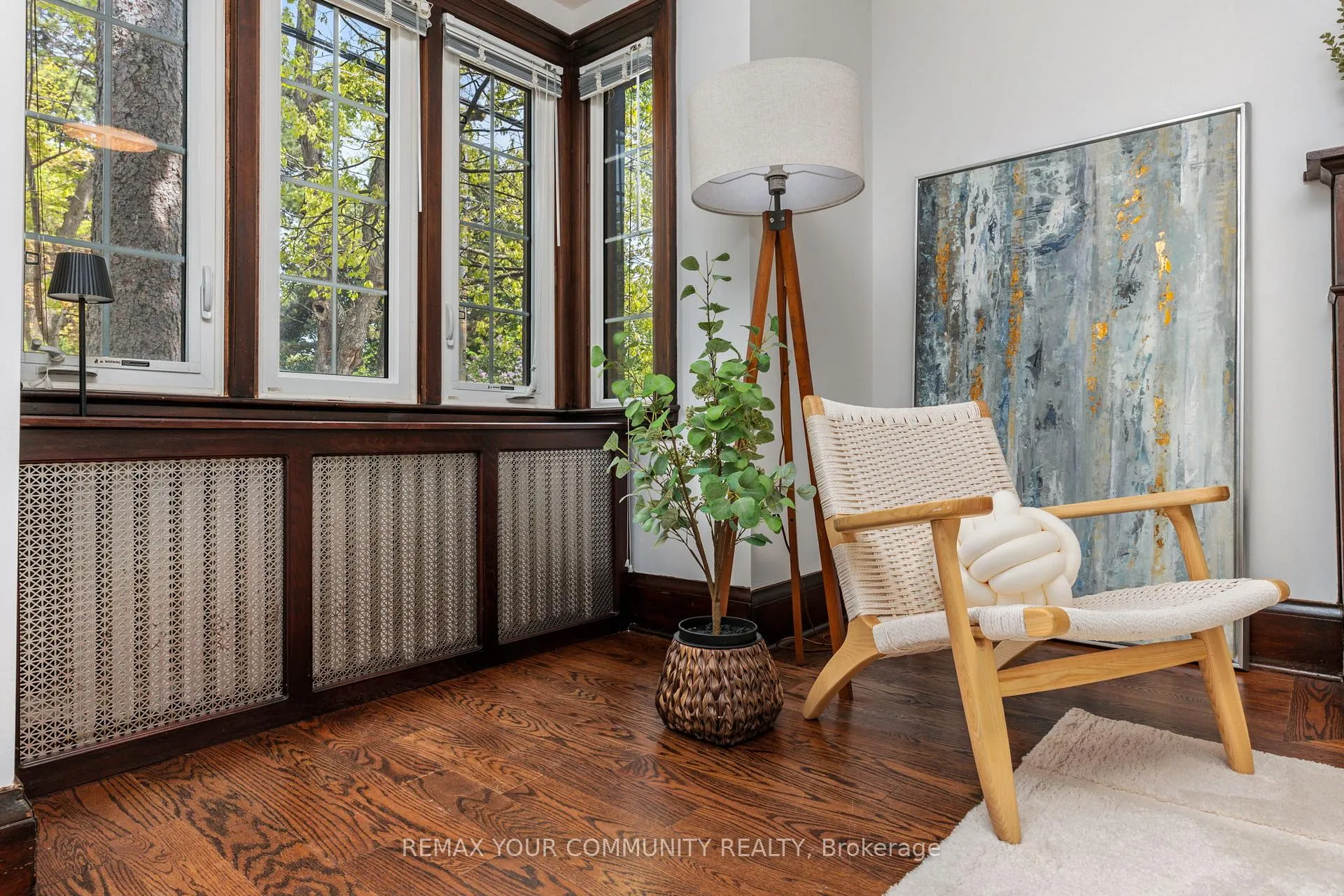 Photo 5 of 236 Ellis Avenue, Toronto, High Park-Swansea — HOMEH