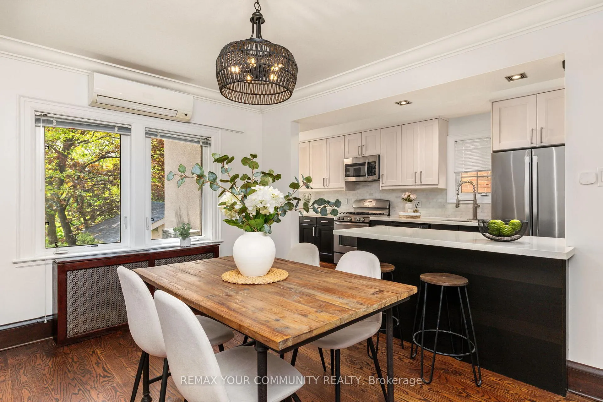 Photo 7 of 236 Ellis Avenue, Toronto, High Park-Swansea — HOMEH