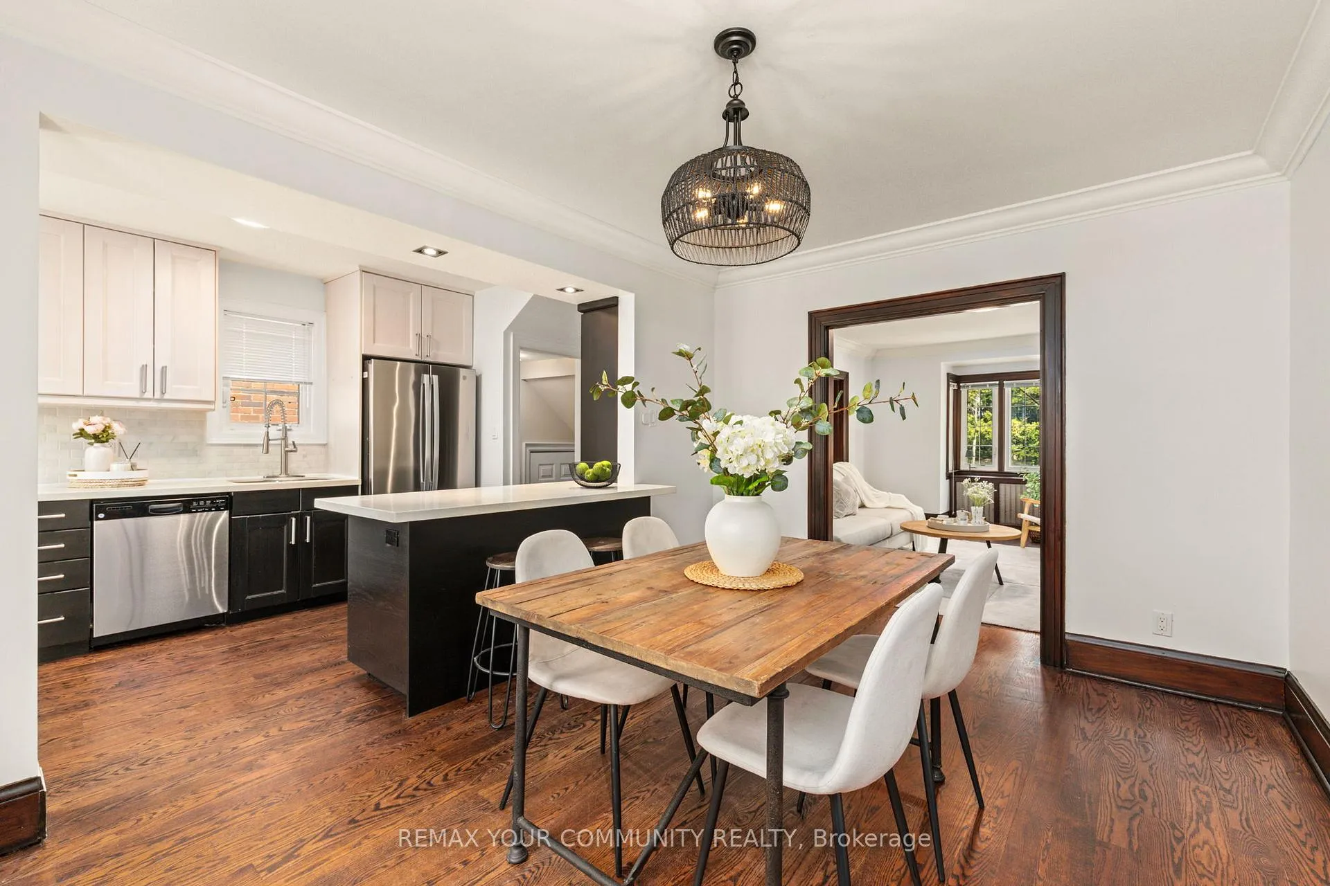 Photo 9 of 236 Ellis Avenue, Toronto, High Park-Swansea — HOMEH