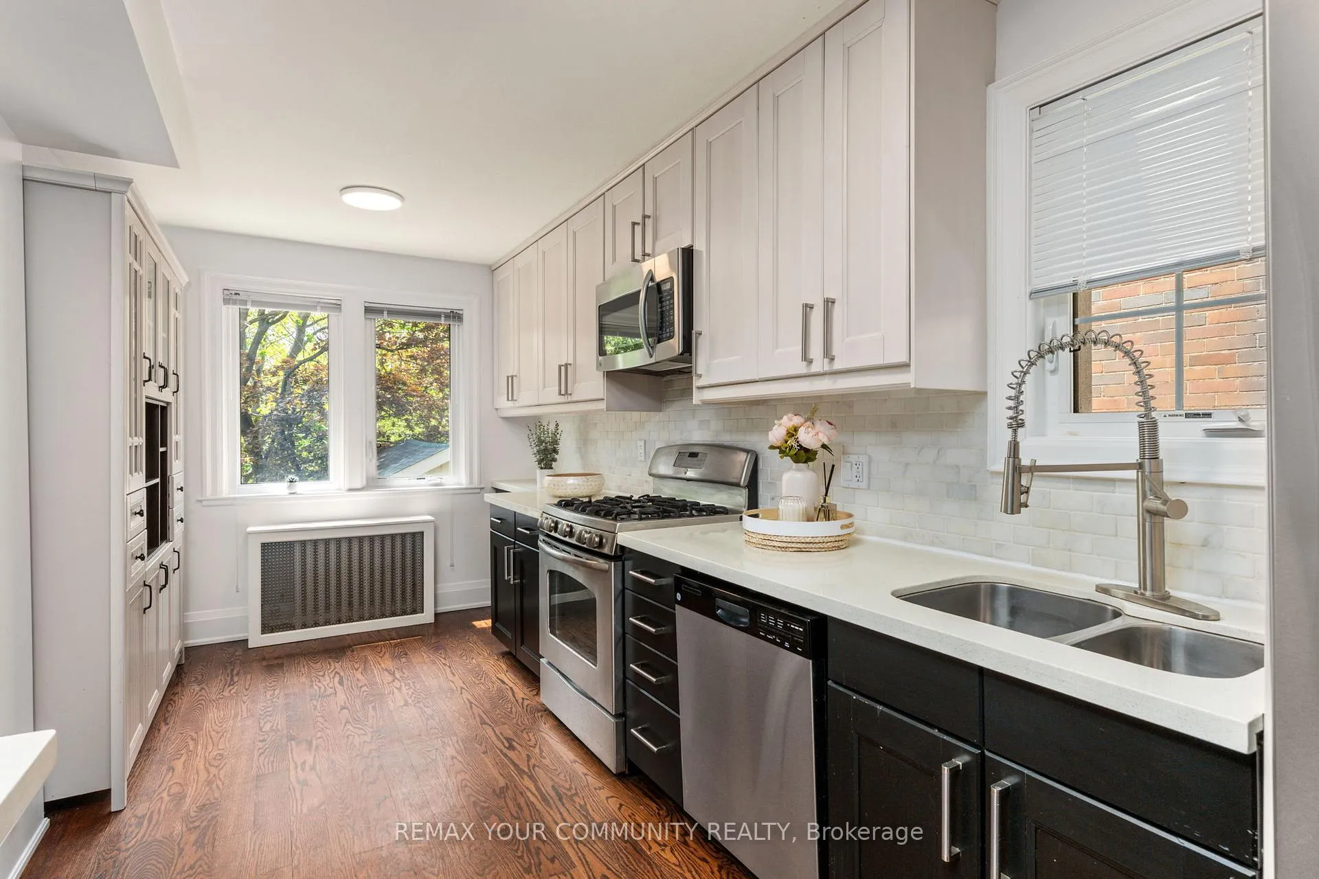 Photo 14 of 236 Ellis Avenue, Toronto, High Park-Swansea — HOMEH