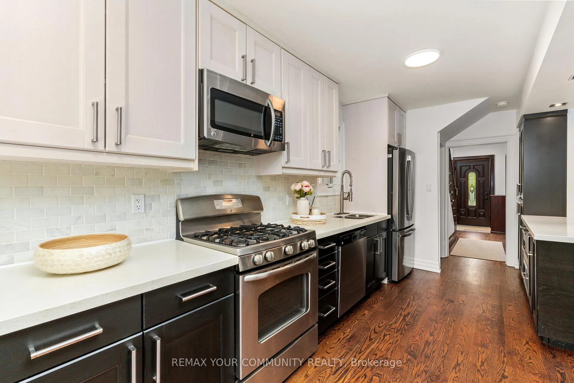 Photo 15 of 236 Ellis Avenue, Toronto, High Park-Swansea — HOMEH
