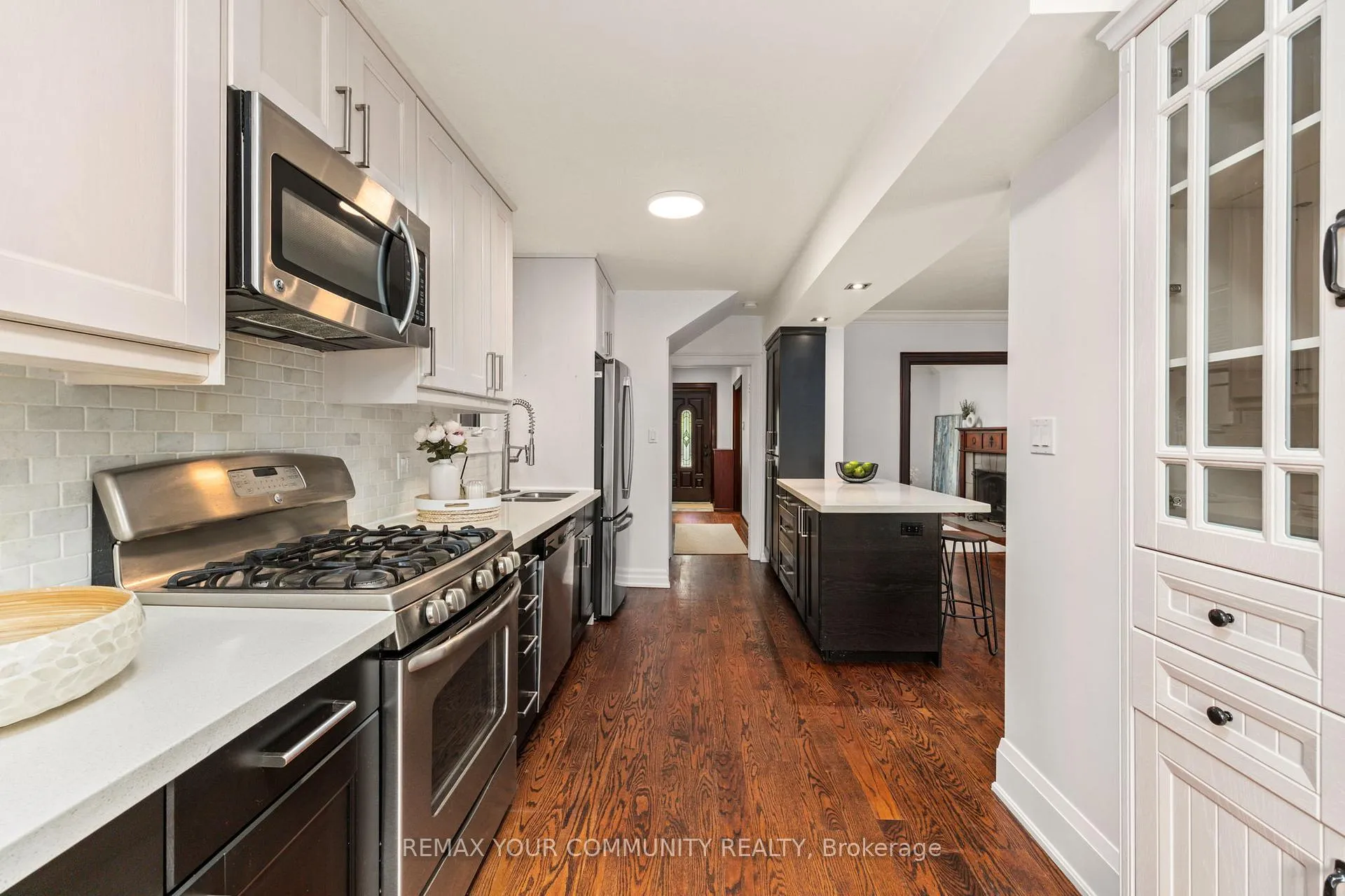 Photo 16 of 236 Ellis Avenue, Toronto, High Park-Swansea — HOMEH