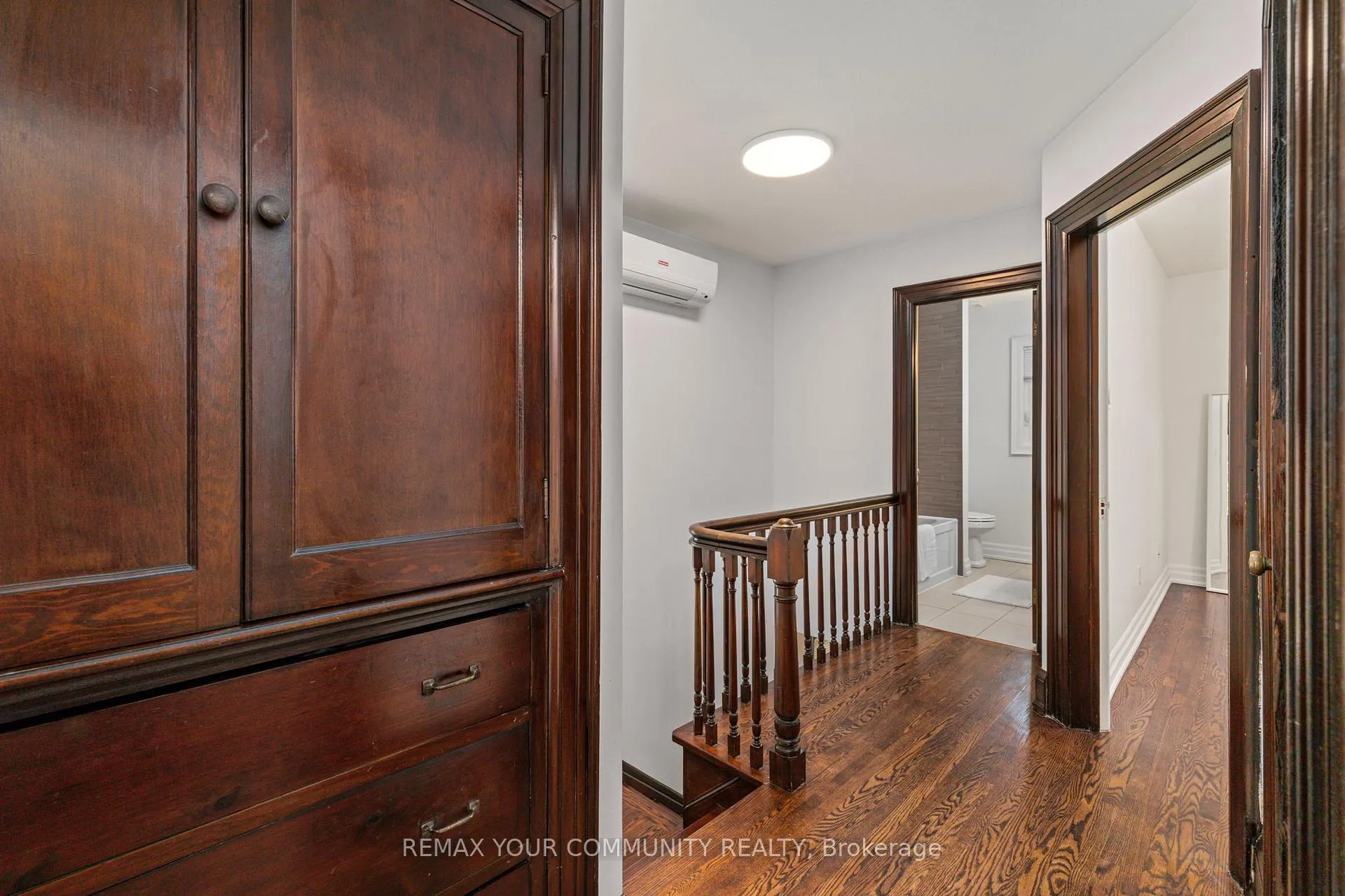 Photo 31 of 236 Ellis Avenue, Toronto, High Park-Swansea — HOMEH
