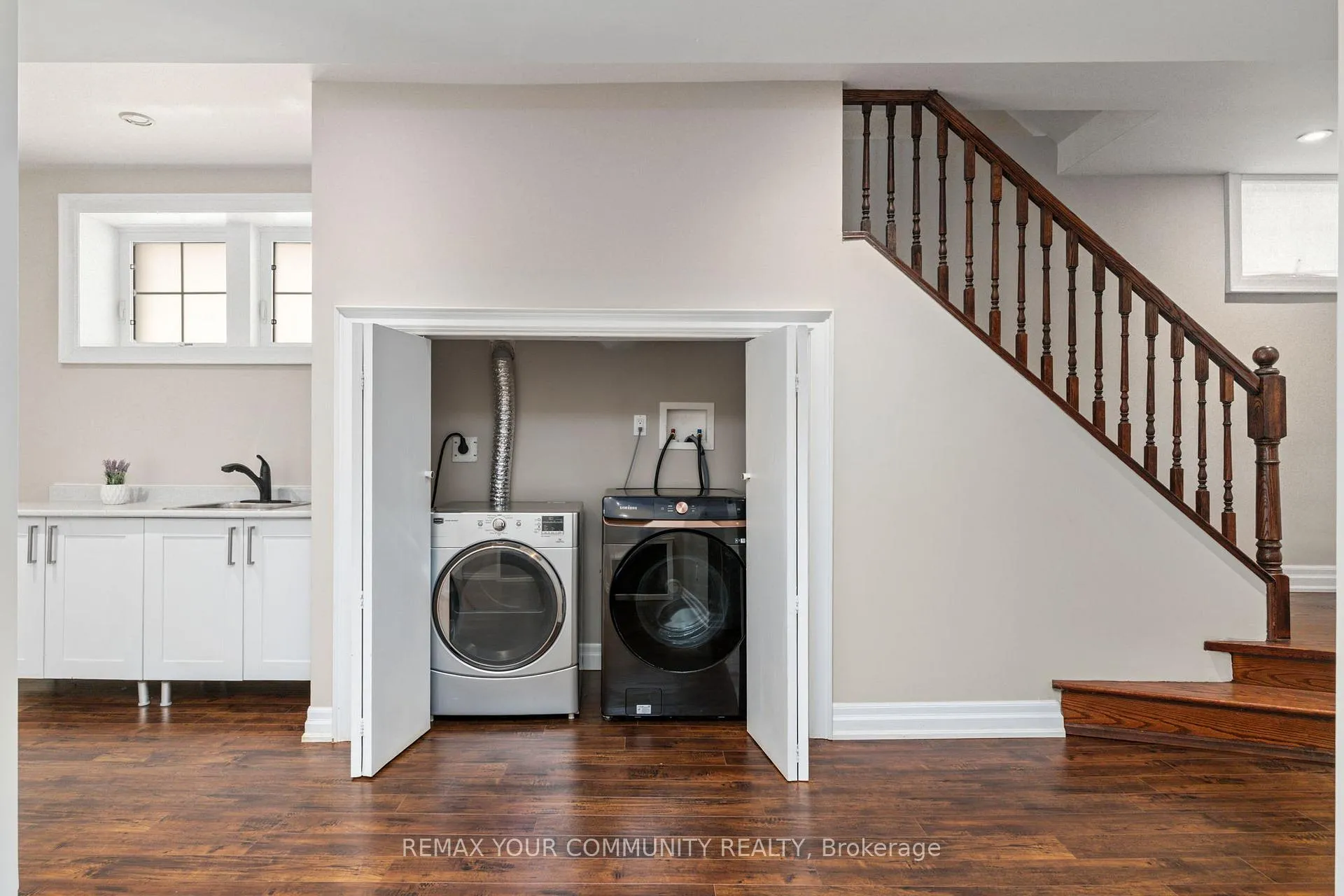 Photo 37 of 236 Ellis Avenue, Toronto, High Park-Swansea — HOMEH