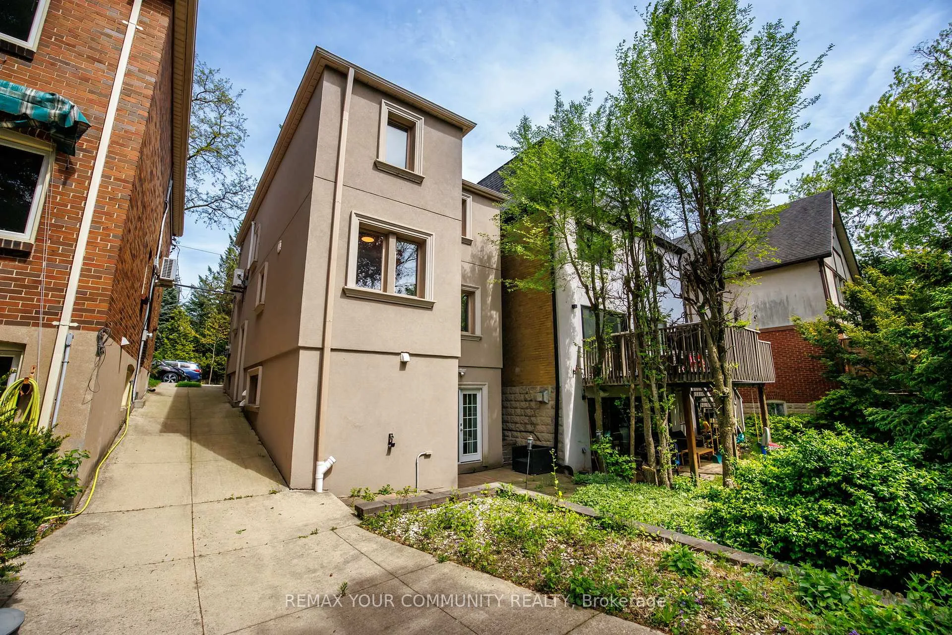 Photo 40 of 236 Ellis Avenue, Toronto, High Park-Swansea — HOMEH