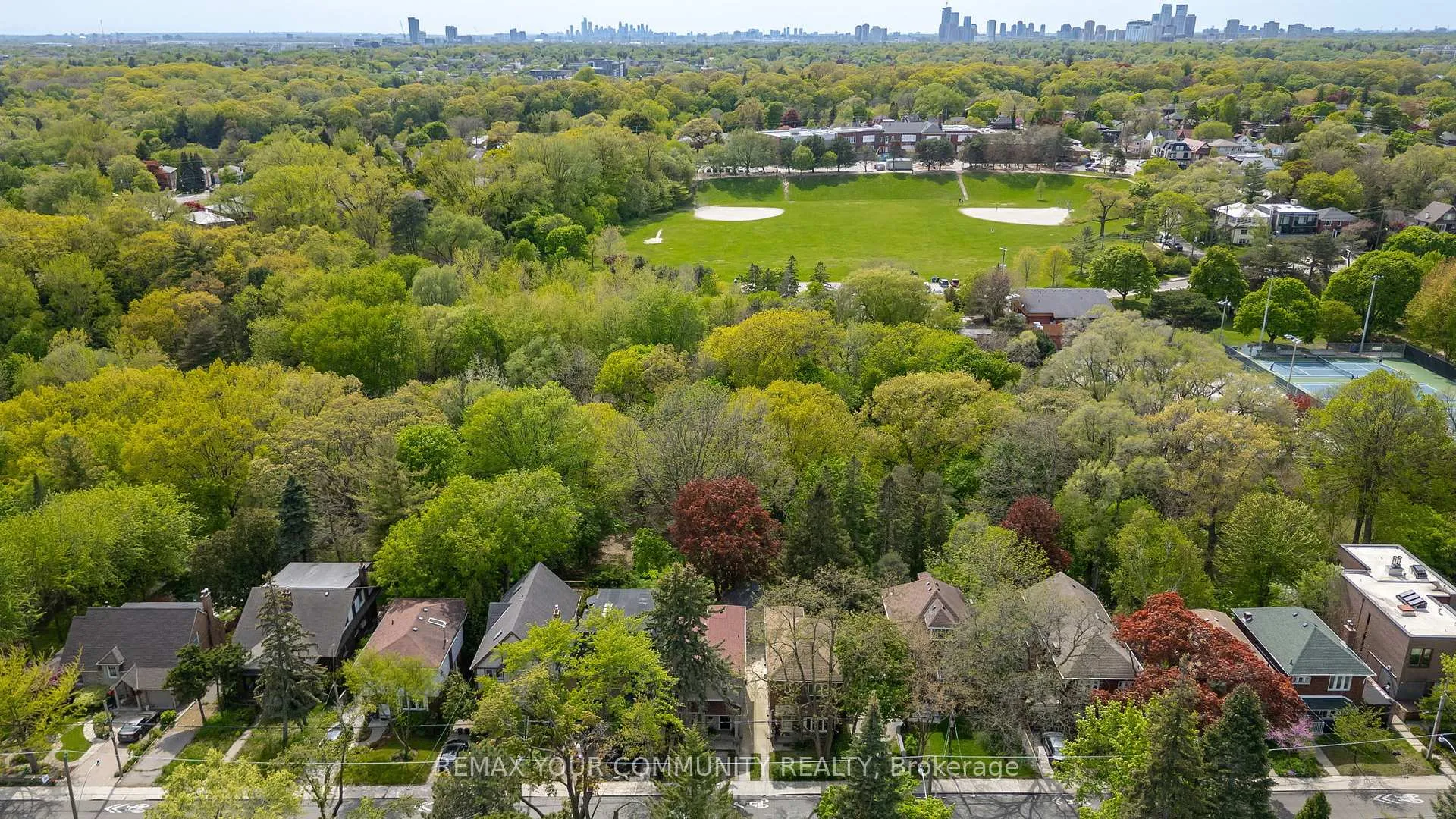 Photo 41 of 236 Ellis Avenue, Toronto, High Park-Swansea — HOMEH