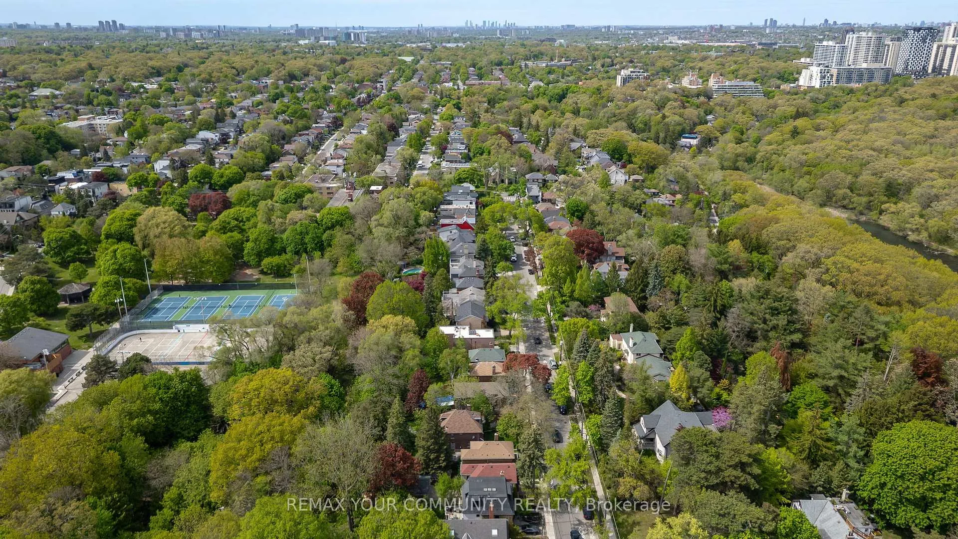 Photo 44 of 236 Ellis Avenue, Toronto, High Park-Swansea — HOMEH