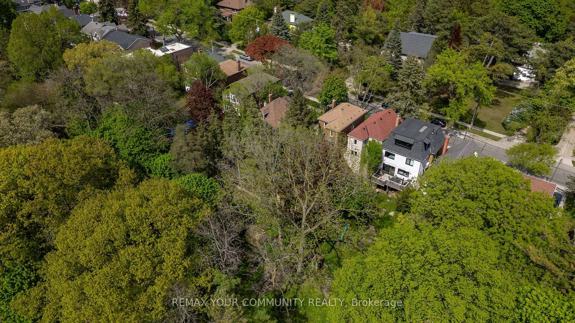 Photo 49 of 236 Ellis Avenue, Toronto, High Park-Swansea — HOMEH