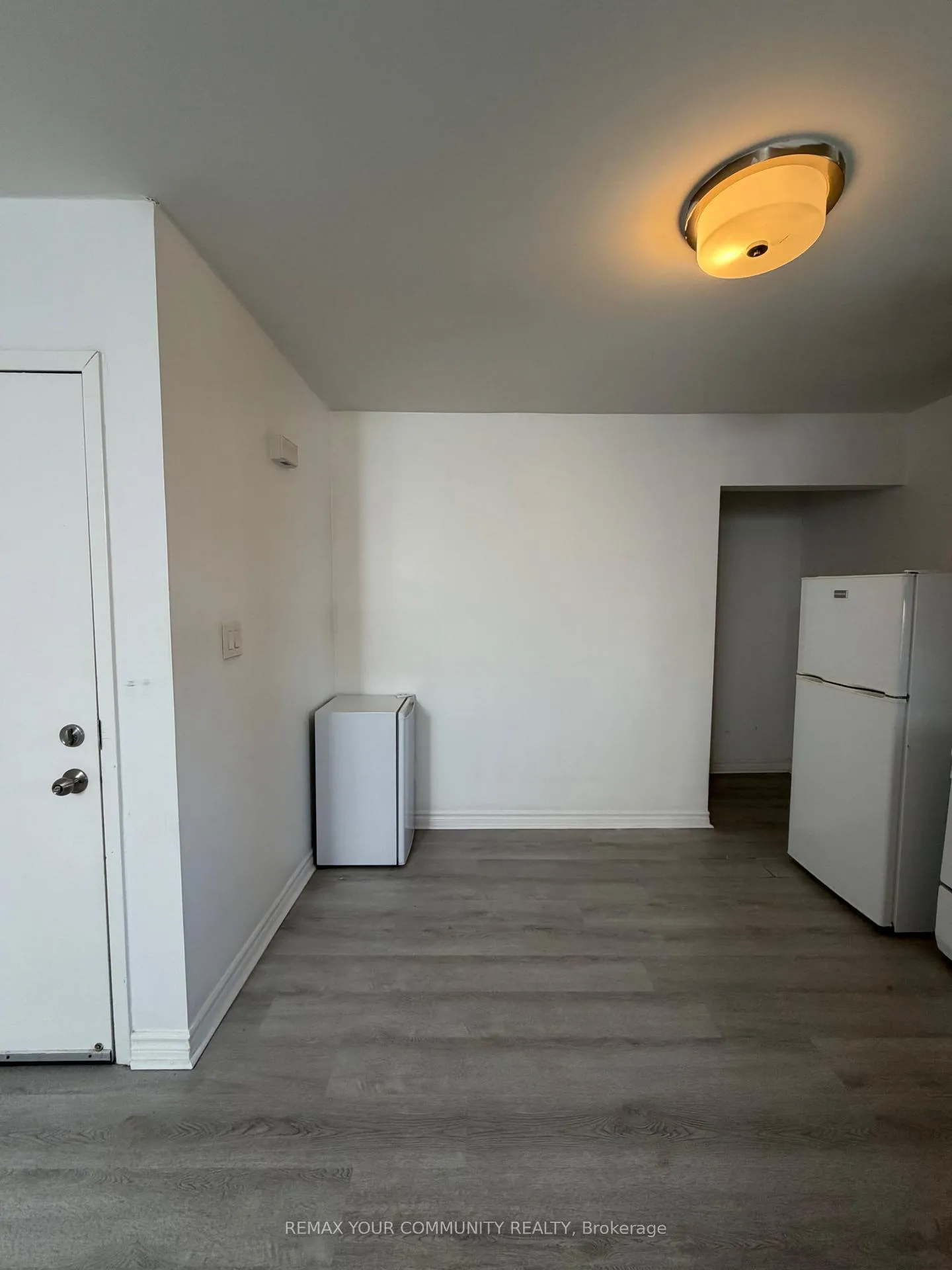 Photo 2 of Unit 2nd Floor, 127 Morrison Avenue, Toronto, Corso Italia-Davenport — HOMEH