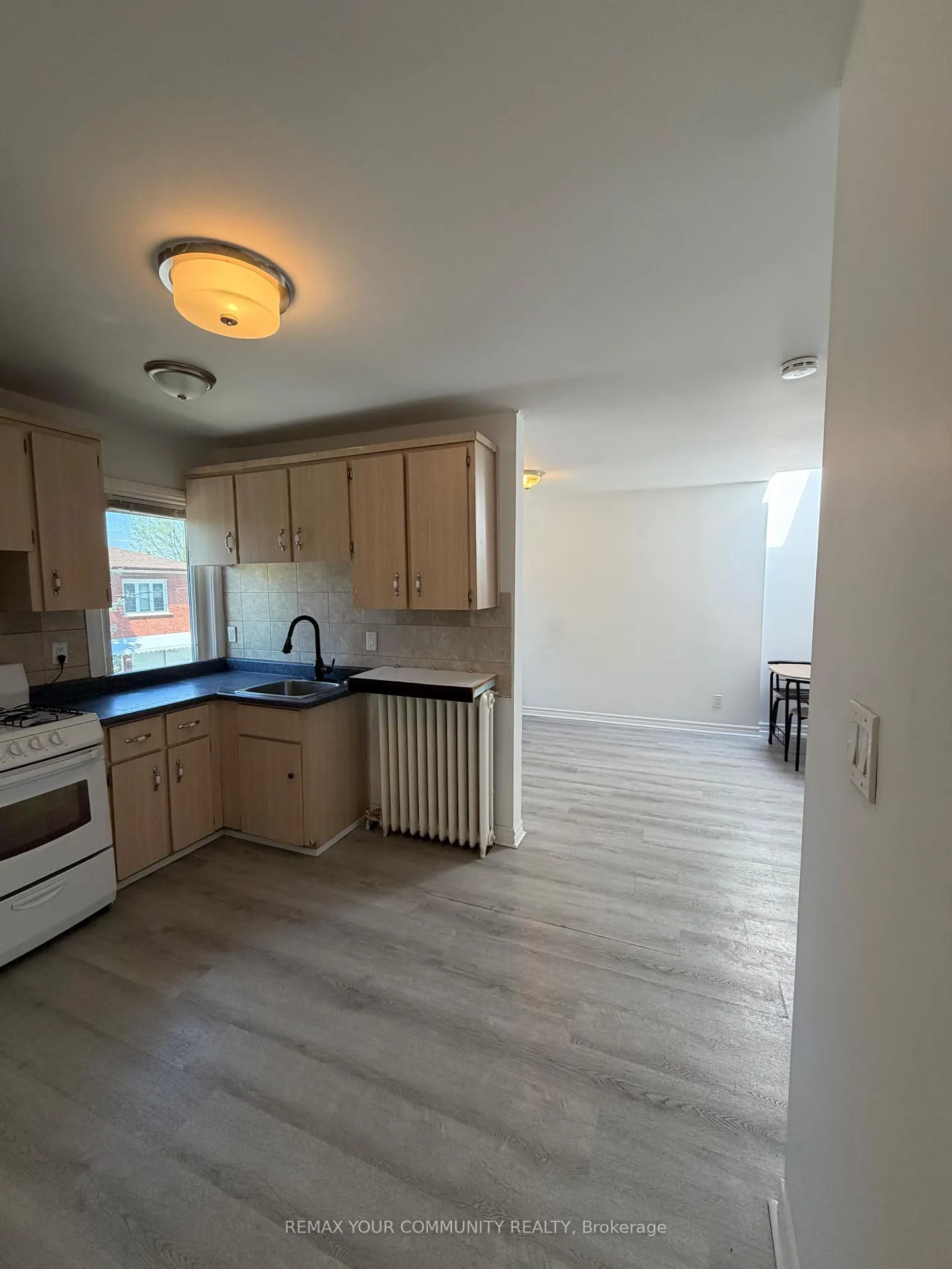 Photo 3 of Unit 2nd Floor, 127 Morrison Avenue, Toronto, Corso Italia-Davenport — HOMEH